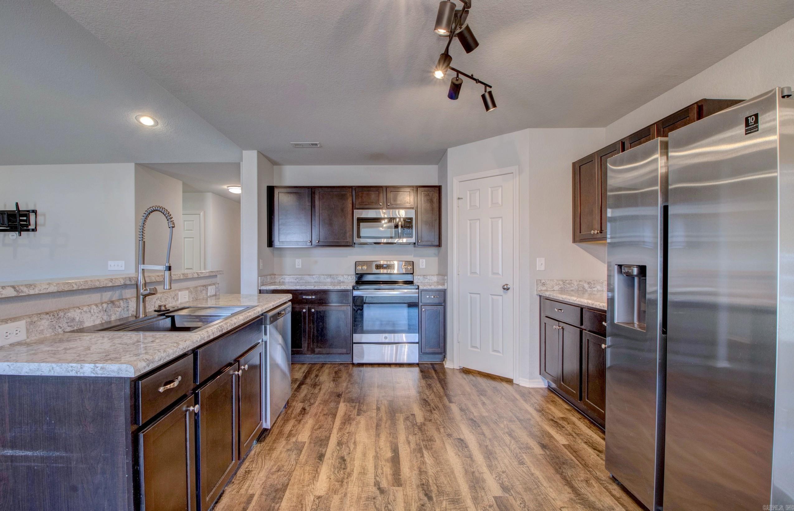 MEADOWS EDGE - Residential