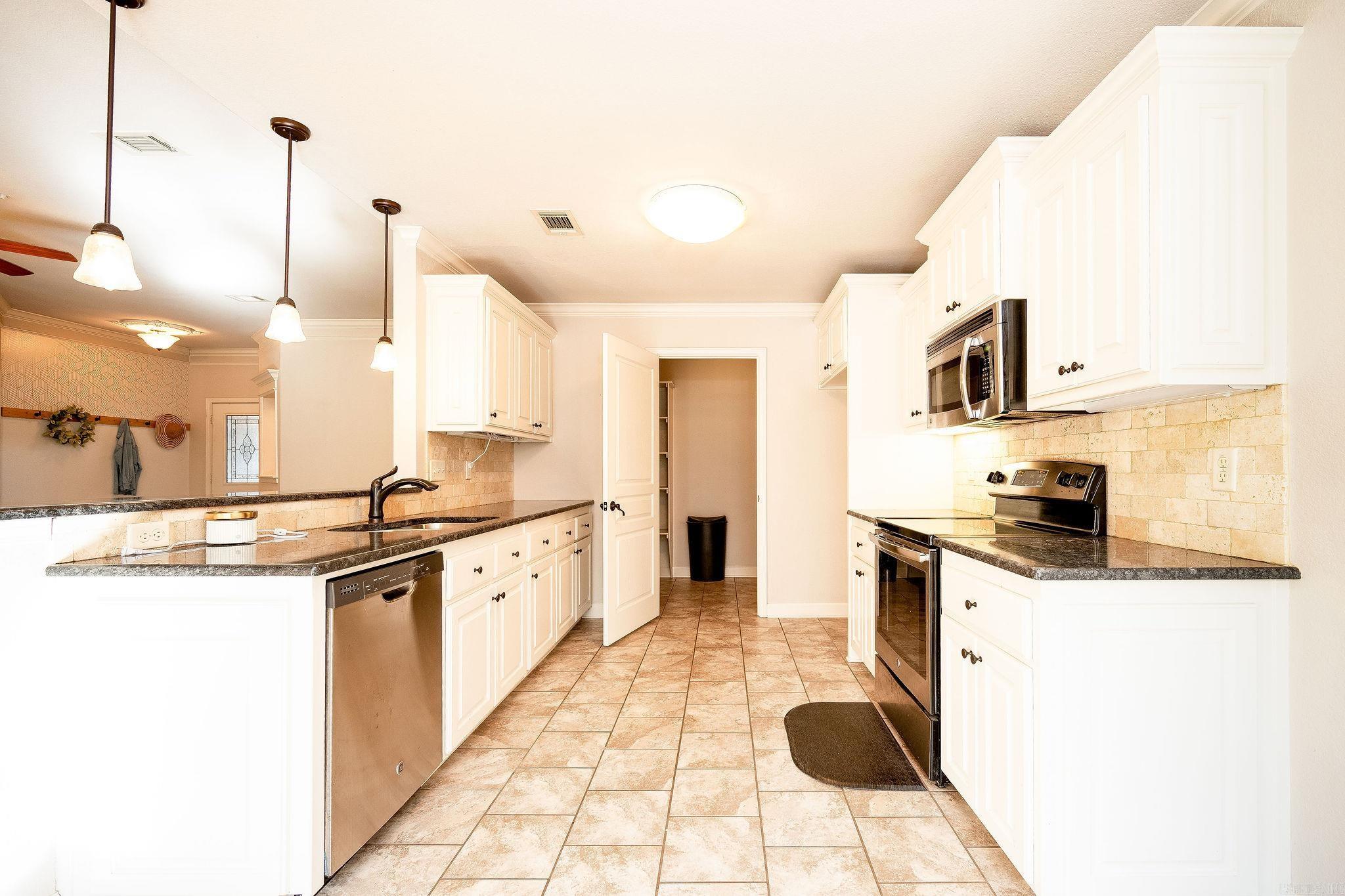 HUNTINGTON PLACE - Residential