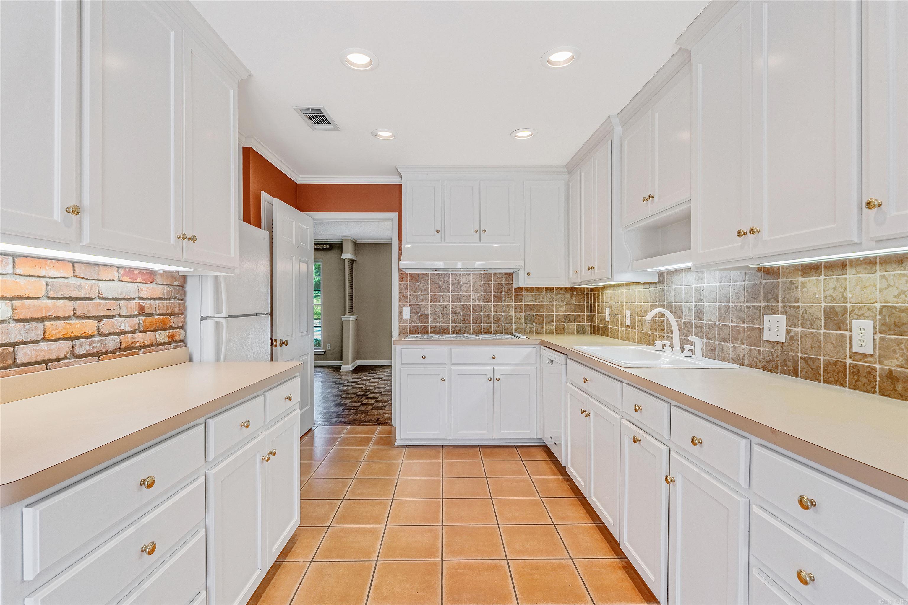 Leawood Heights - Residential