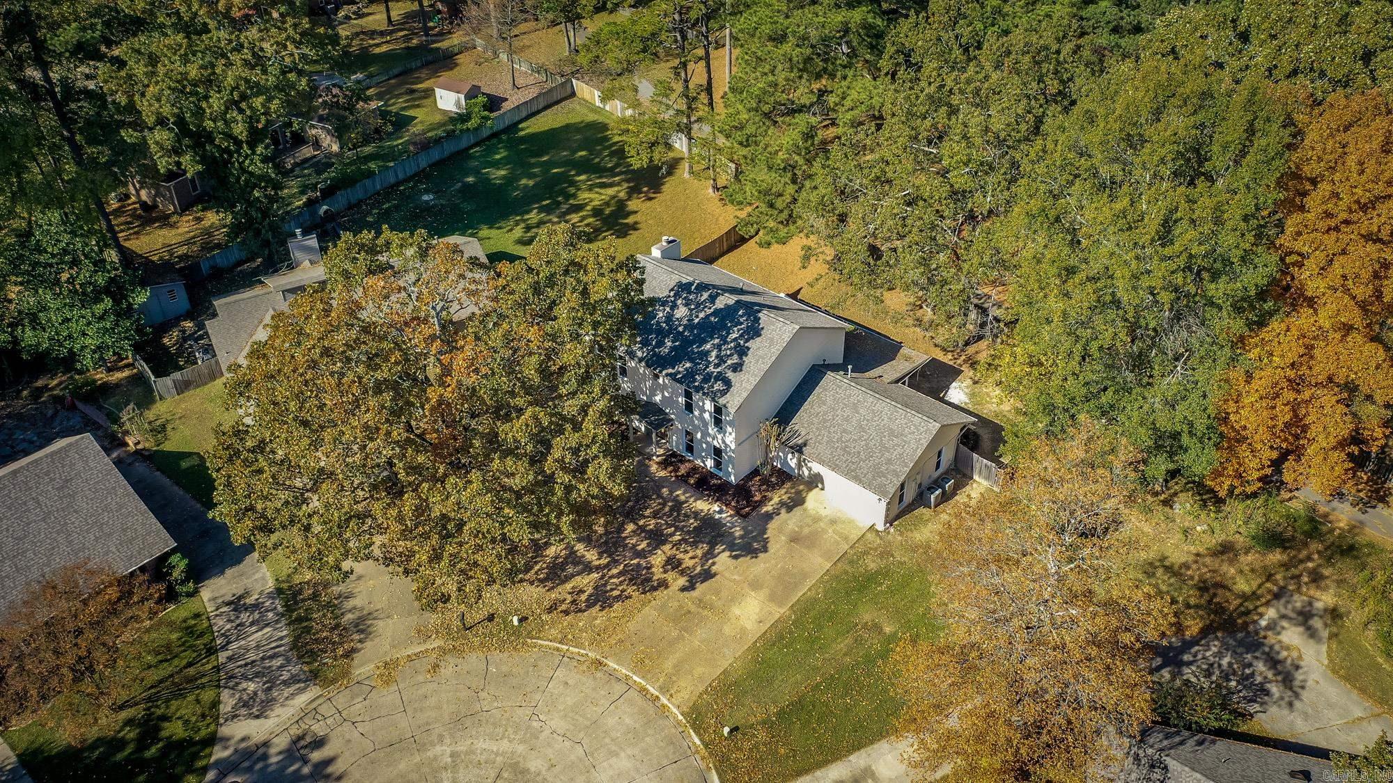 COUNTRY CLUB VILLAS - Residential