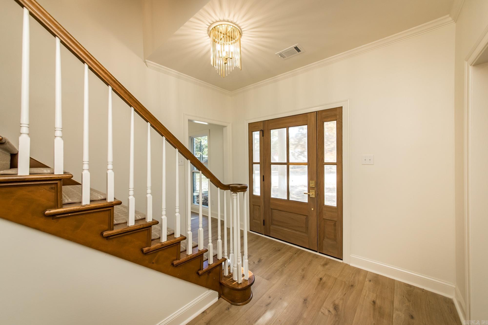 COUNTRY CLUB VILLAS - Residential