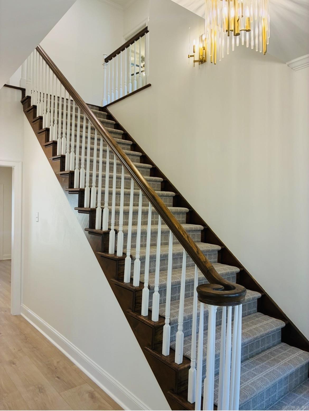 COUNTRY CLUB VILLAS - Residential