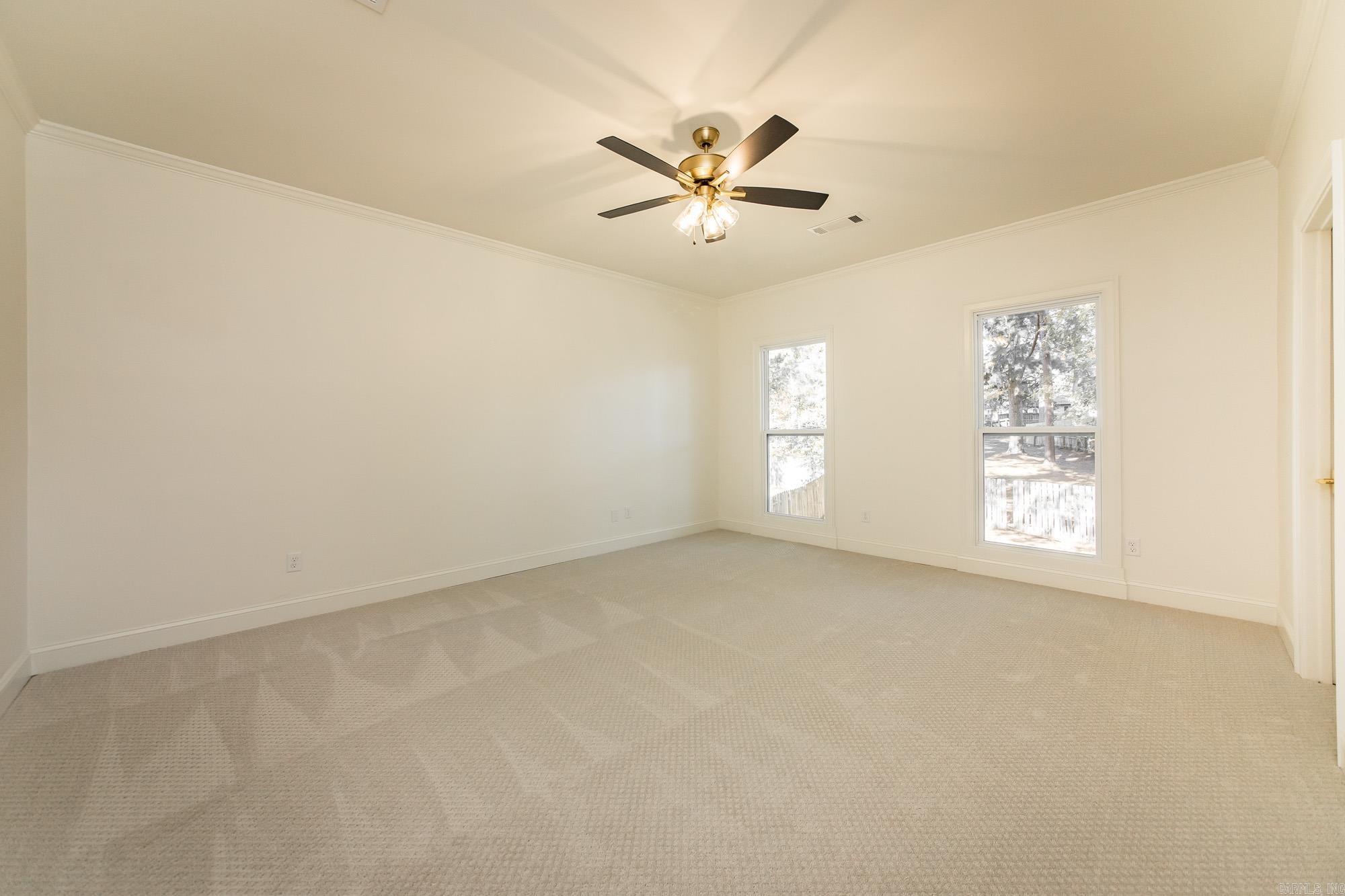 COUNTRY CLUB VILLAS - Residential