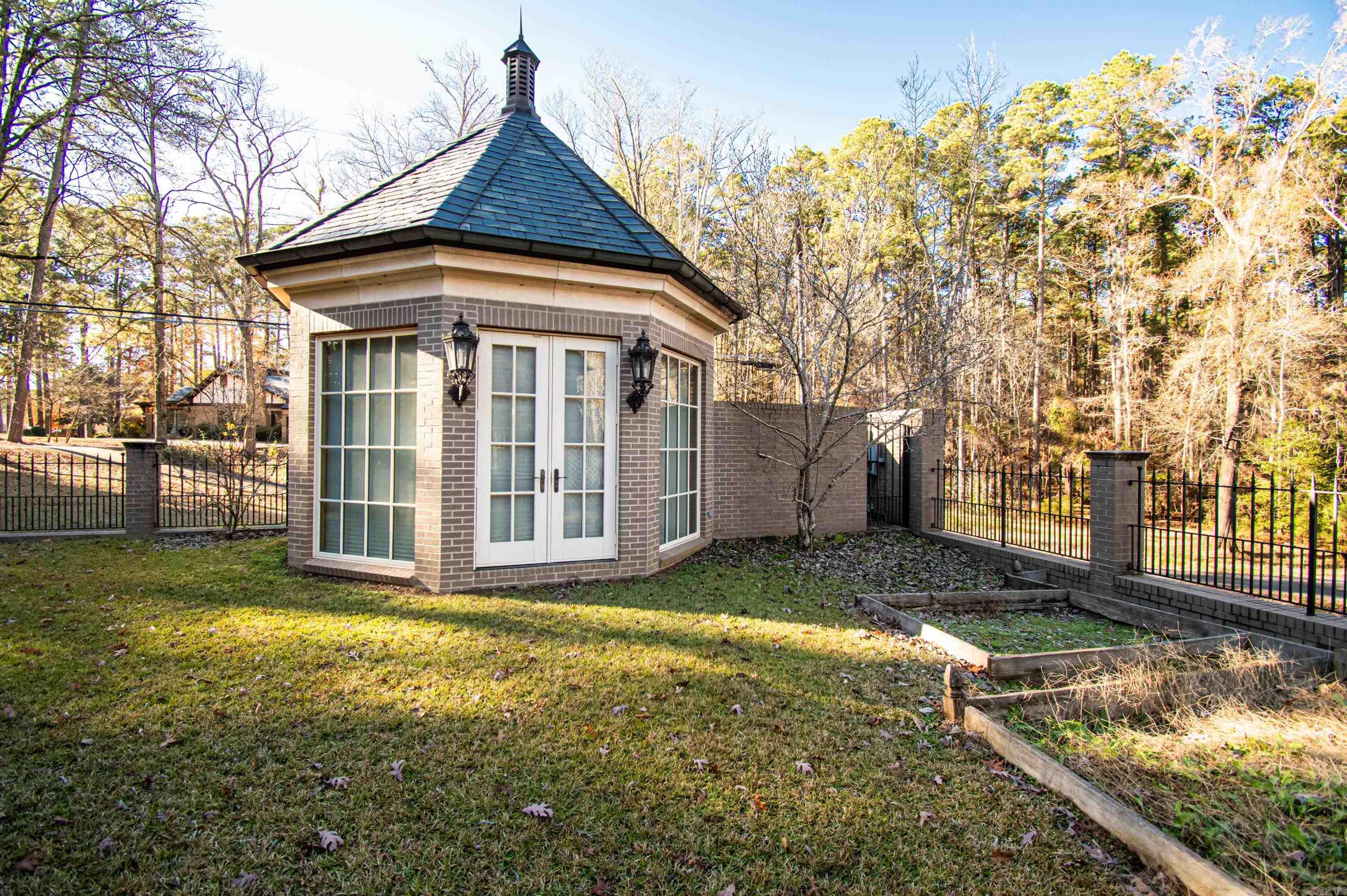 Mike Berg Lake - Residential