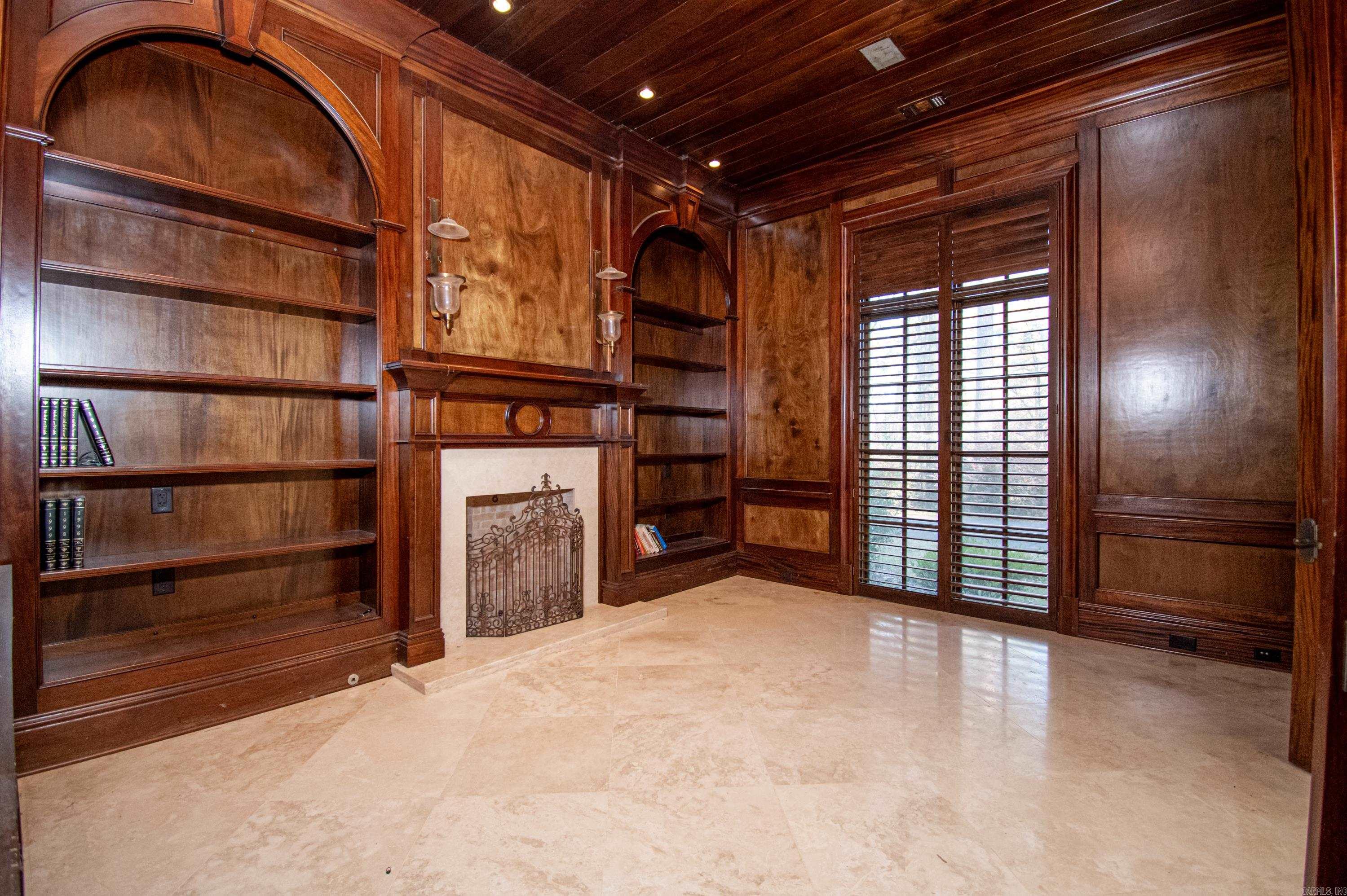 Mike Berg Lake - Residential