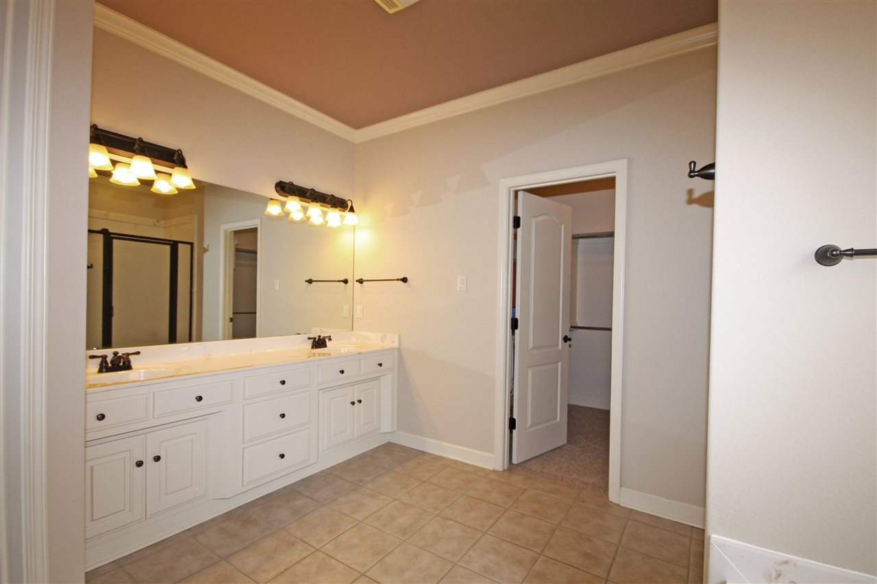 MILLERS CROSSING - Residential