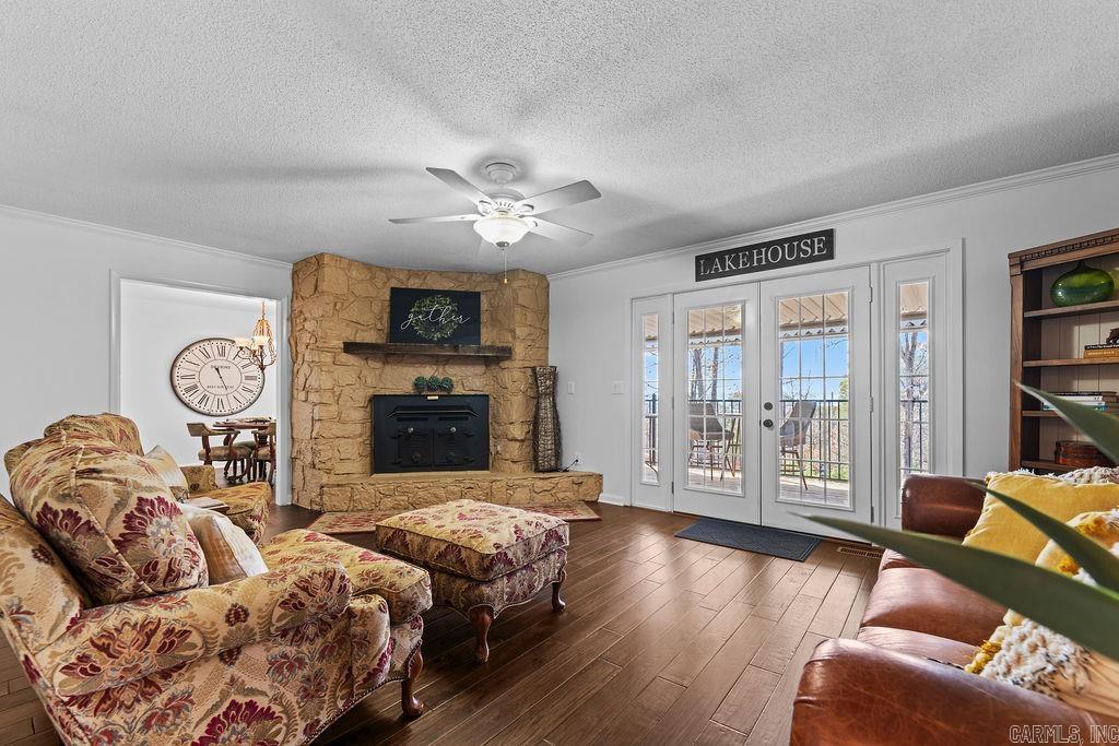 LAKEWOOD - Residential