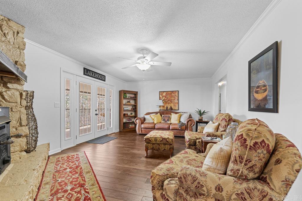 LAKEWOOD - Residential