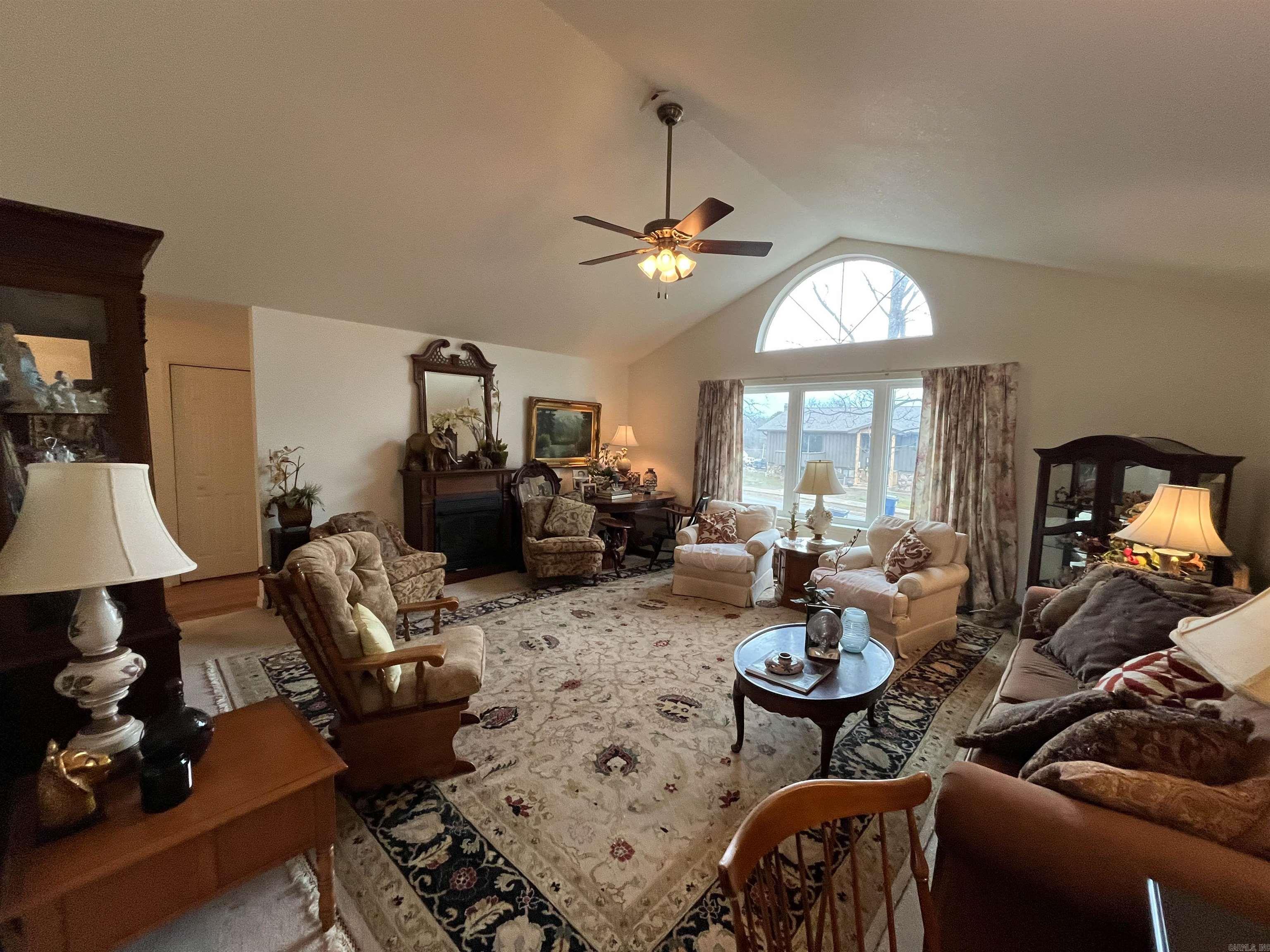 MAMMOTH SPRING ORIGINAL - Residential