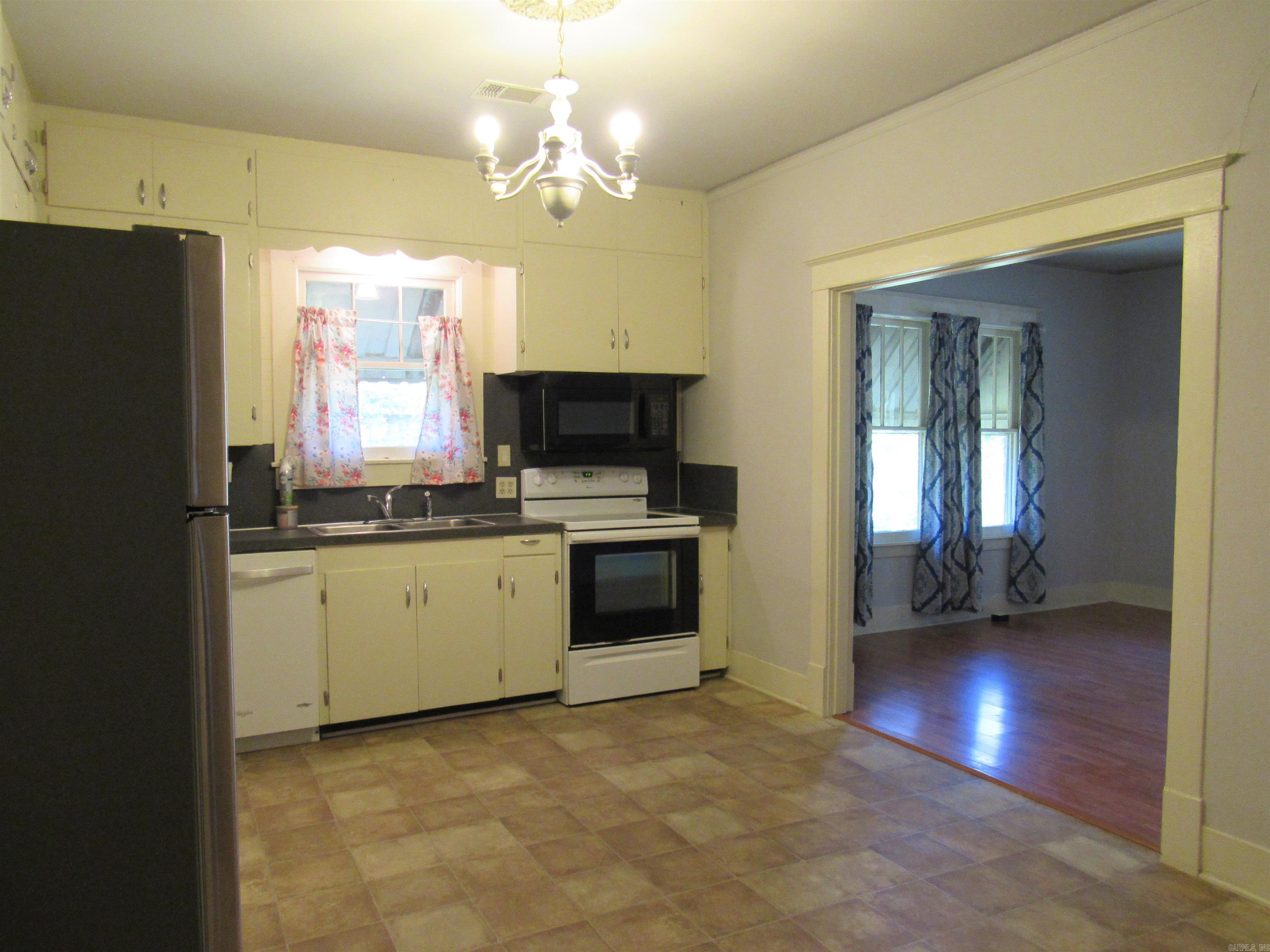 OT Cabot - Residential Lease