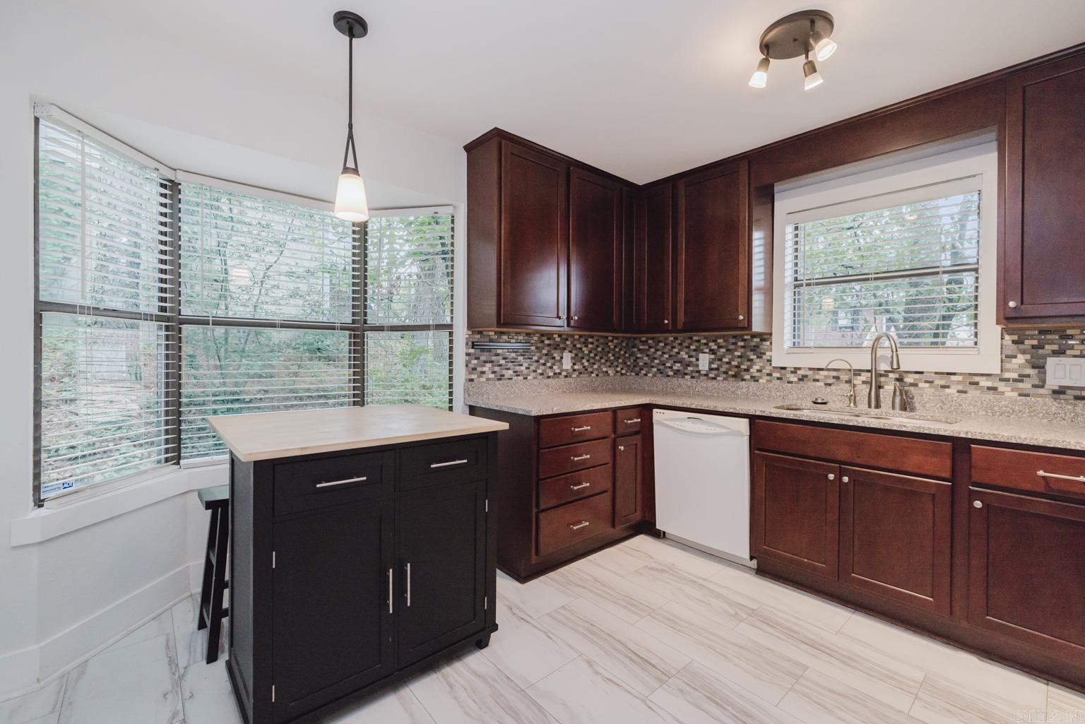 PLEASANT VIEW - Residential