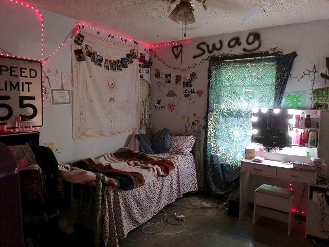 WOODLAND ACRES - Residential