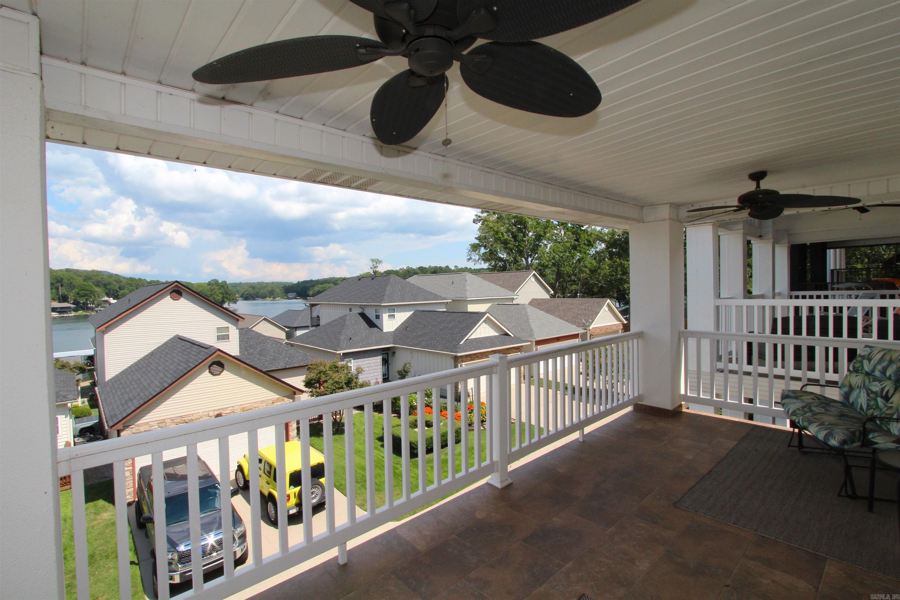 MAJESTIC LAKE VILLAGE TOWNHOMES - Residential