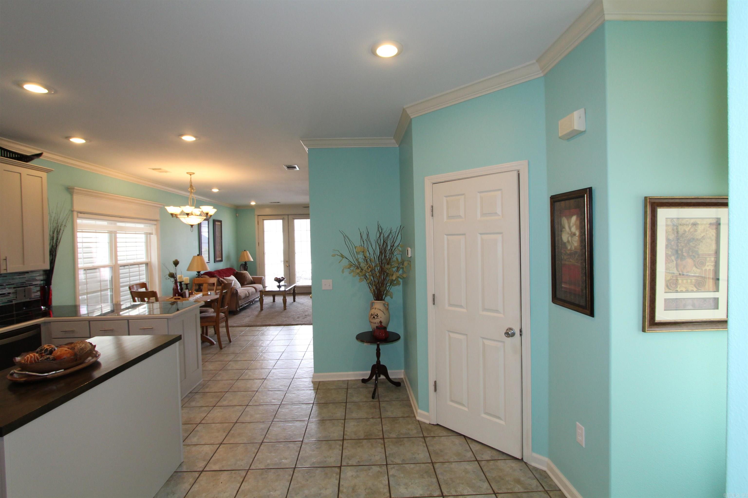 MAJESTIC LAKE VILLAGE TOWNHOMES - Residential