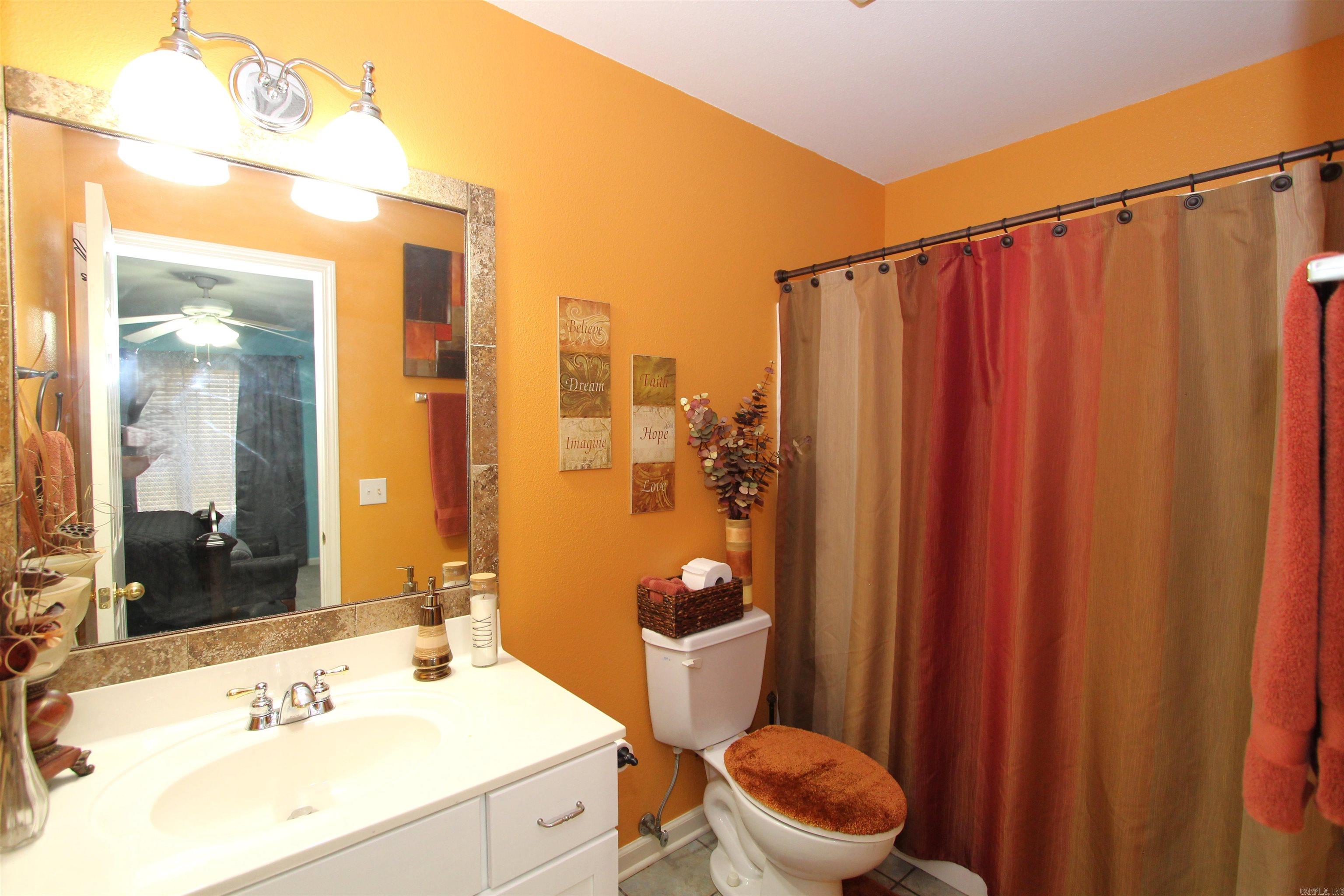 MAJESTIC LAKE VILLAGE TOWNHOMES - Residential