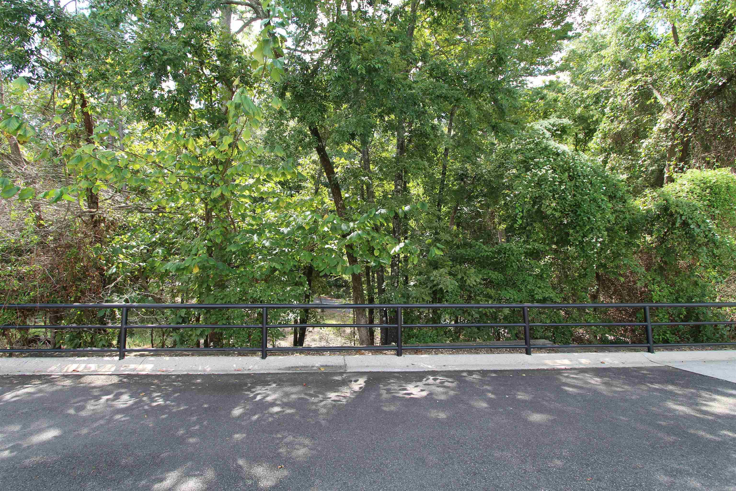 MAJESTIC LAKE VILLAGE TOWNHOMES - Residential