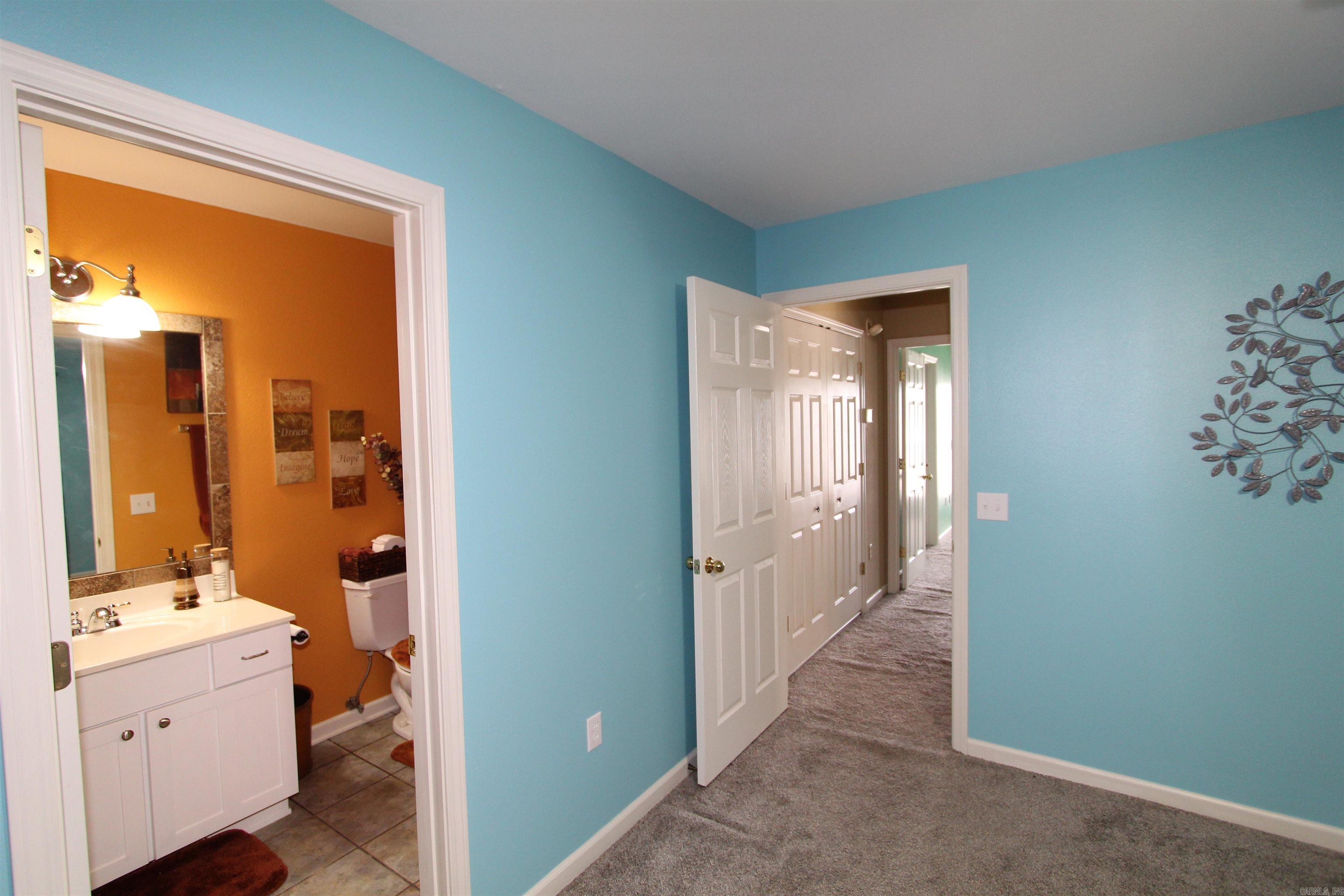 MAJESTIC LAKE VILLAGE TOWNHOMES - Residential