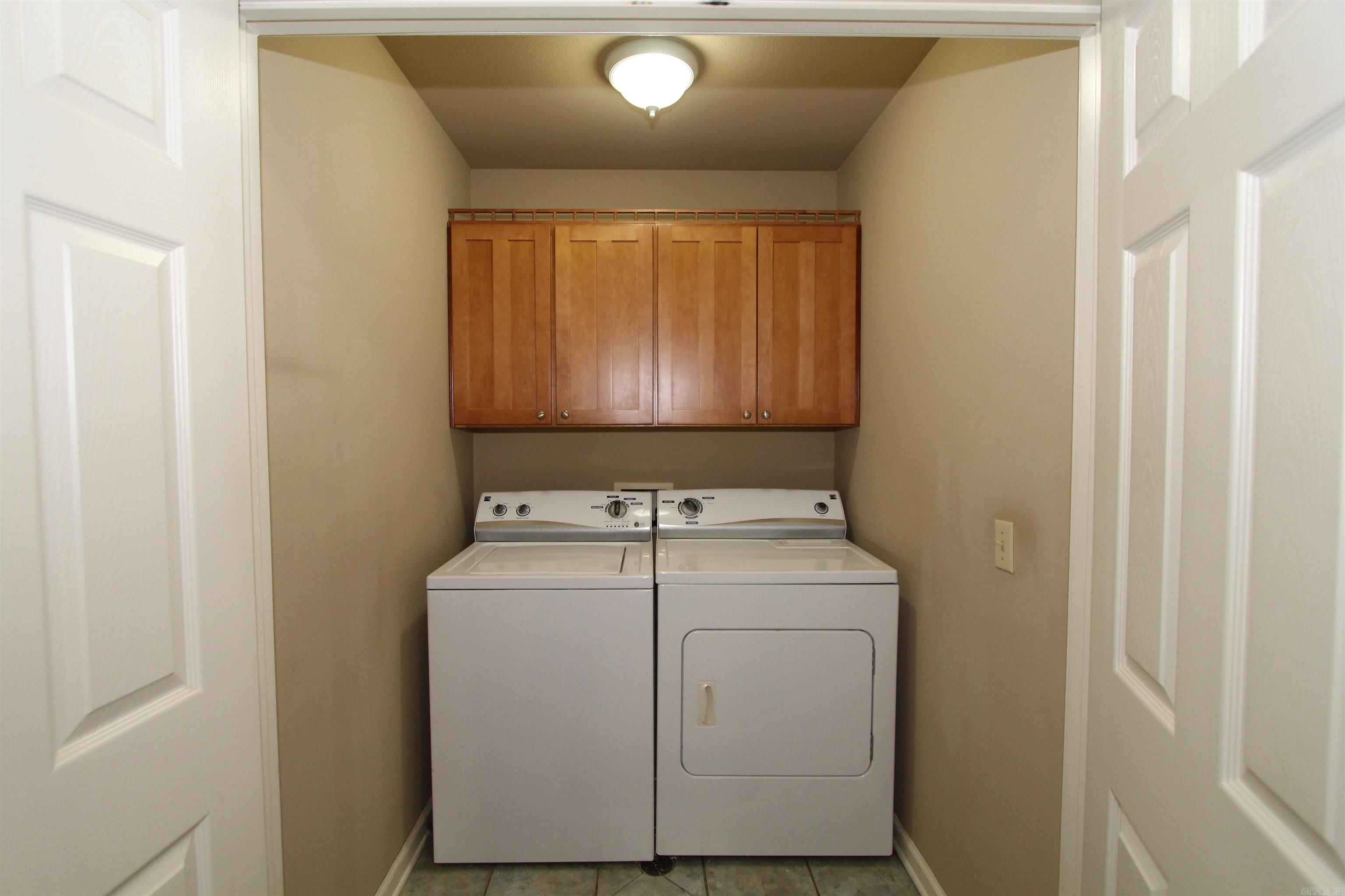 MAJESTIC LAKE VILLAGE TOWNHOMES - Residential