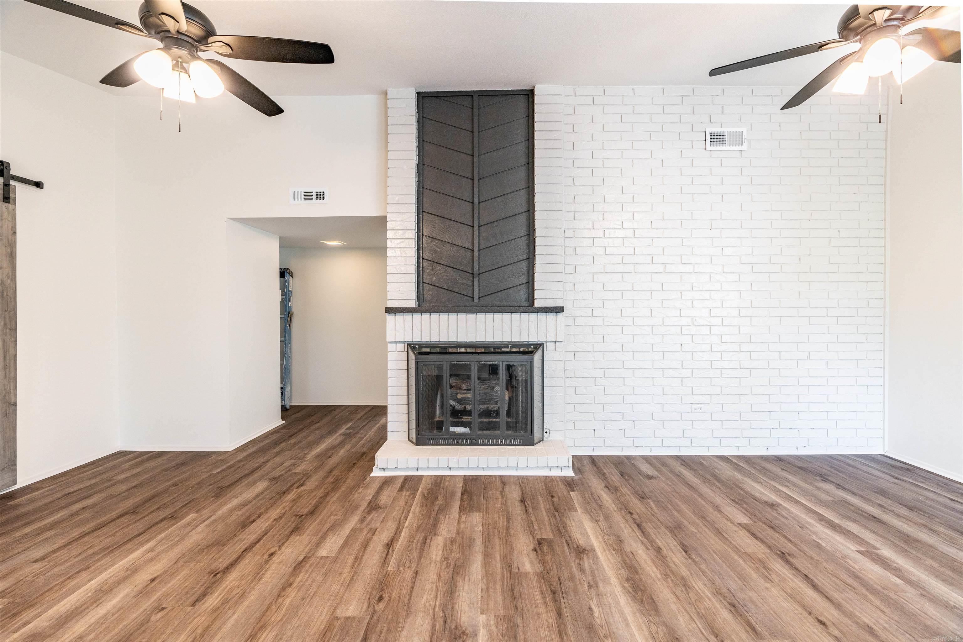 INDIAN HILLS - Residential