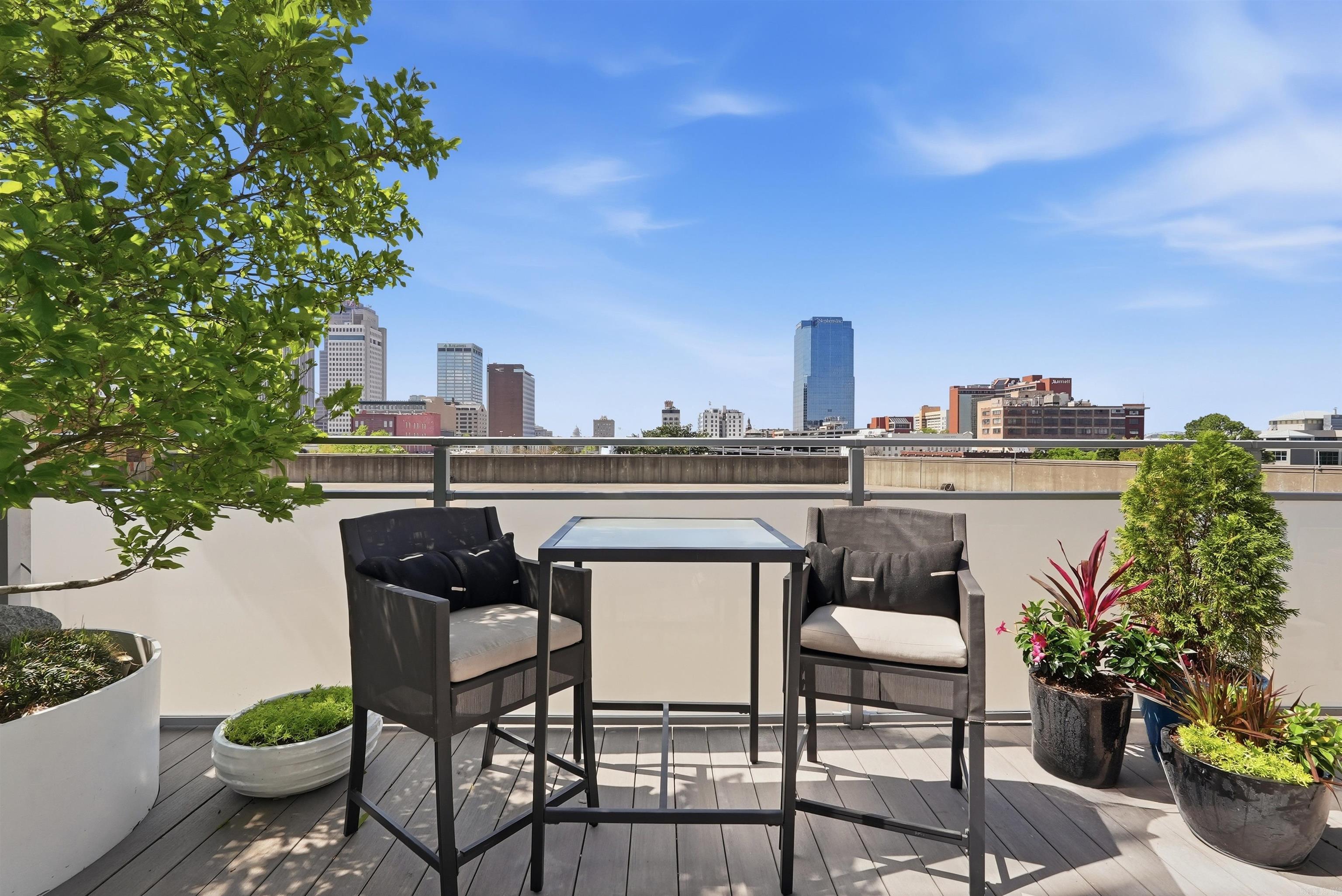 300 THIRD HPR - Residential