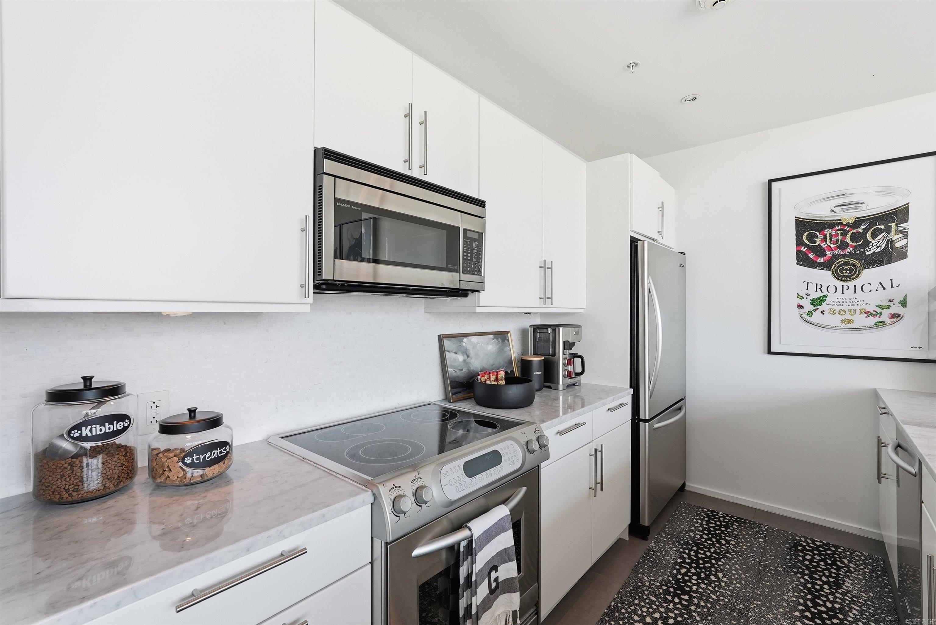 300 THIRD HPR - Residential