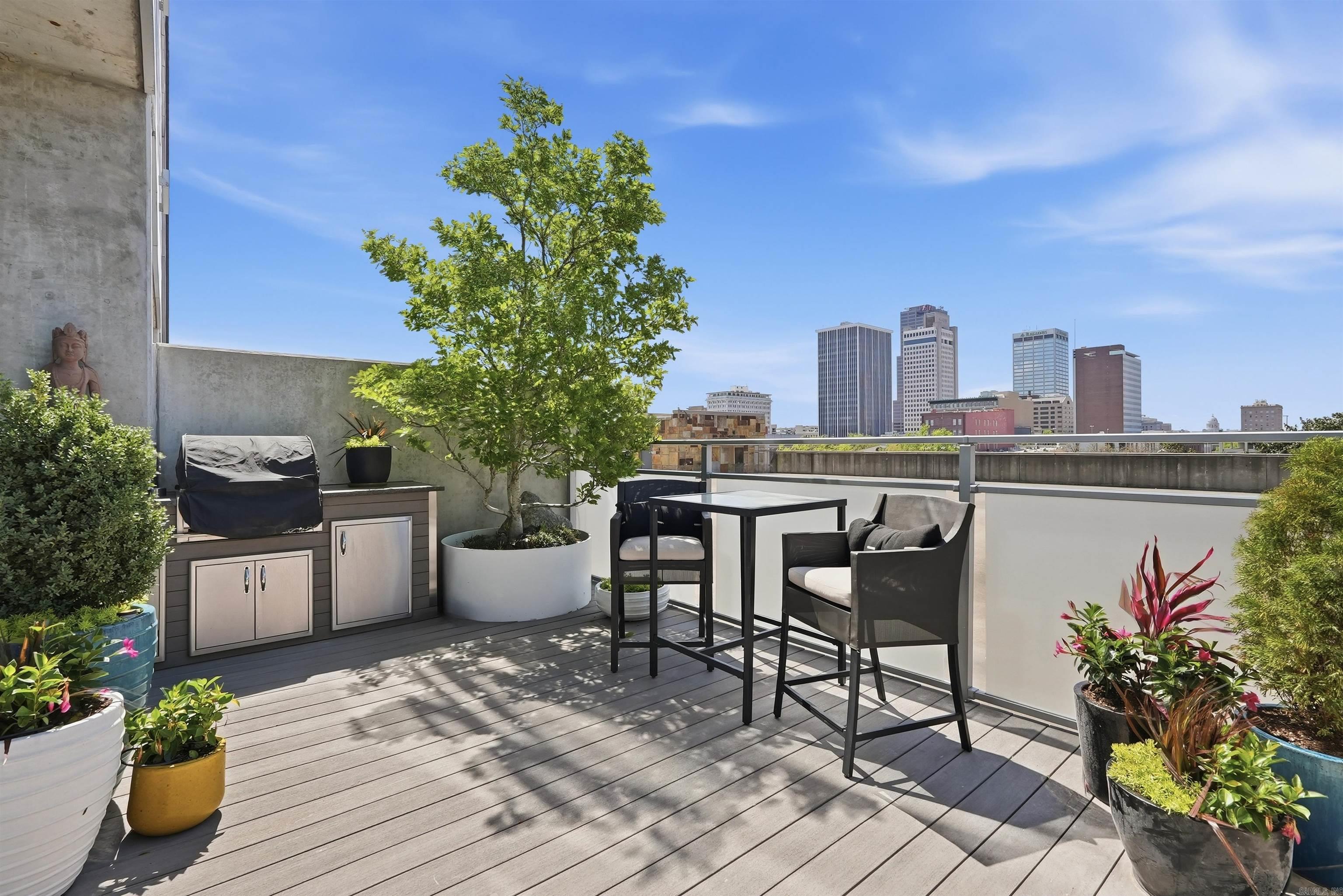 300 THIRD HPR - Residential