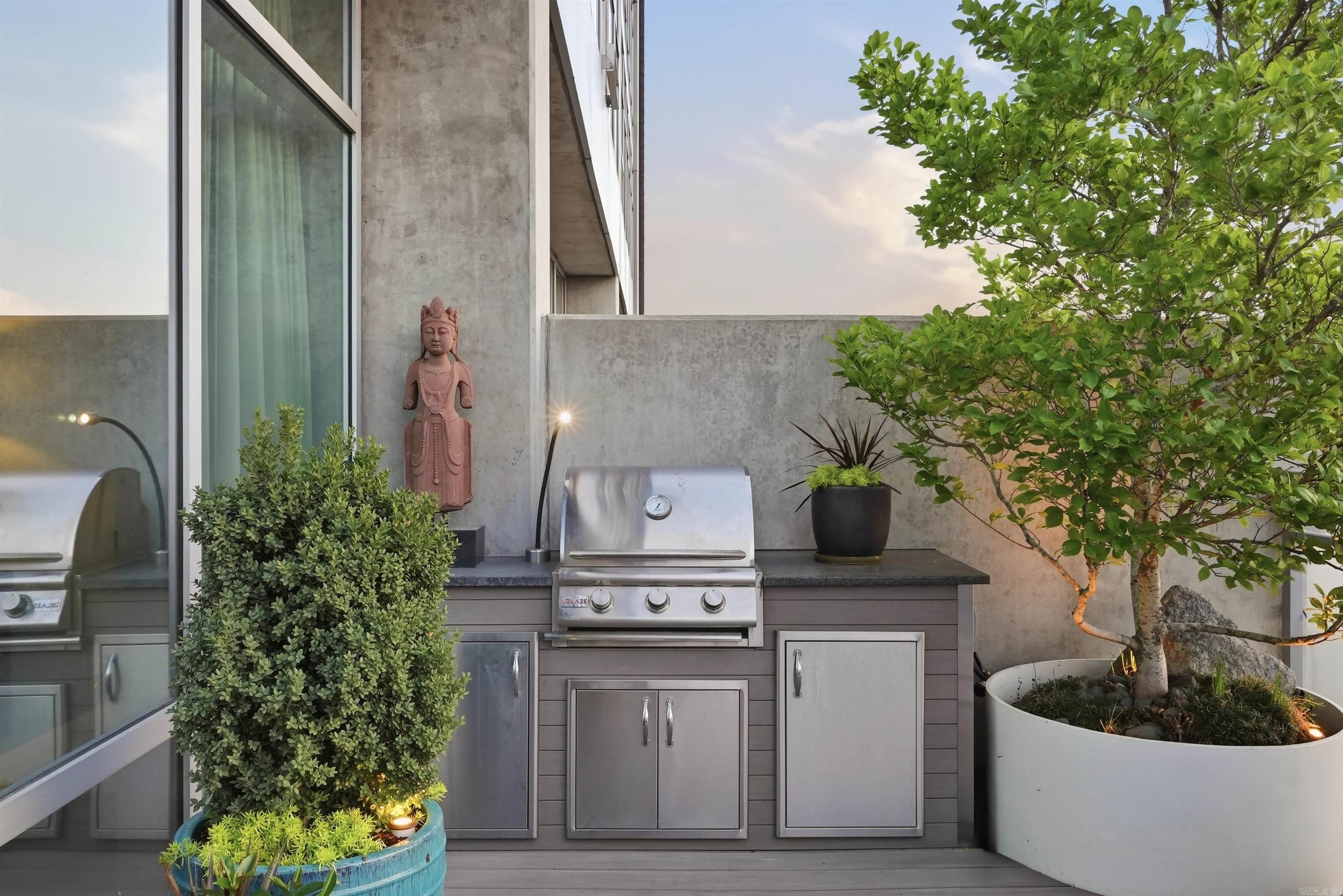 300 THIRD HPR - Residential