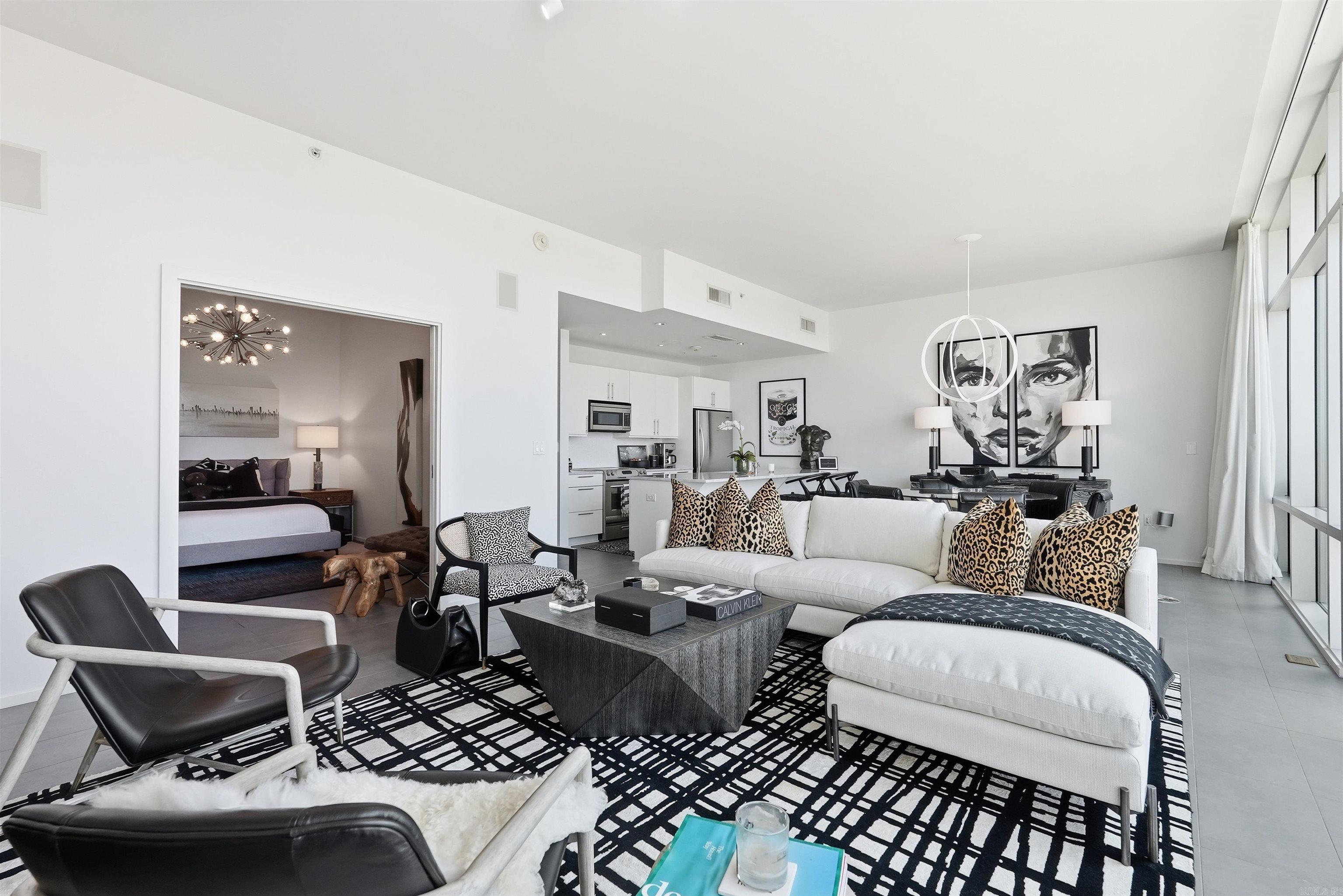 300 THIRD HPR - Residential