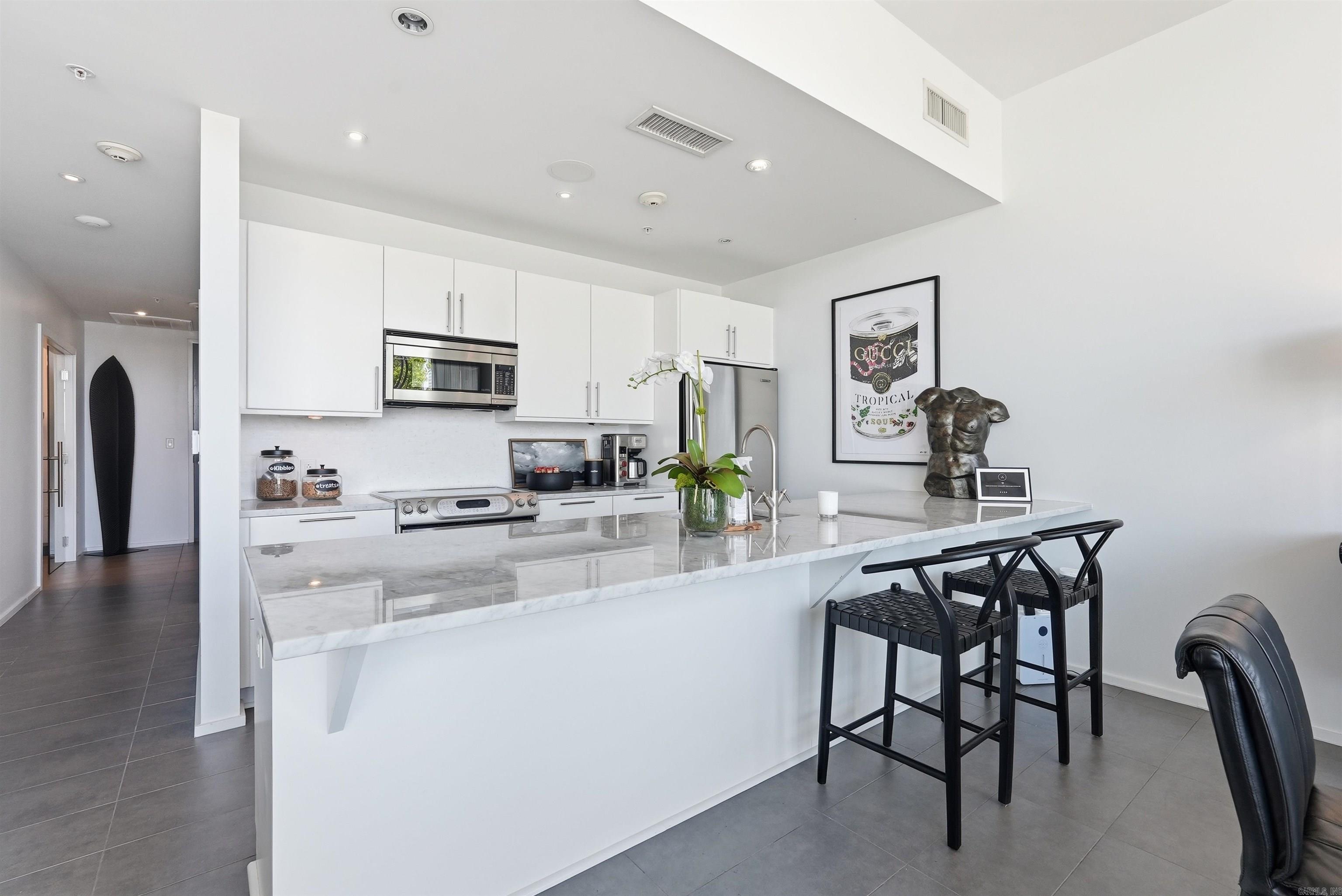 300 THIRD HPR - Residential