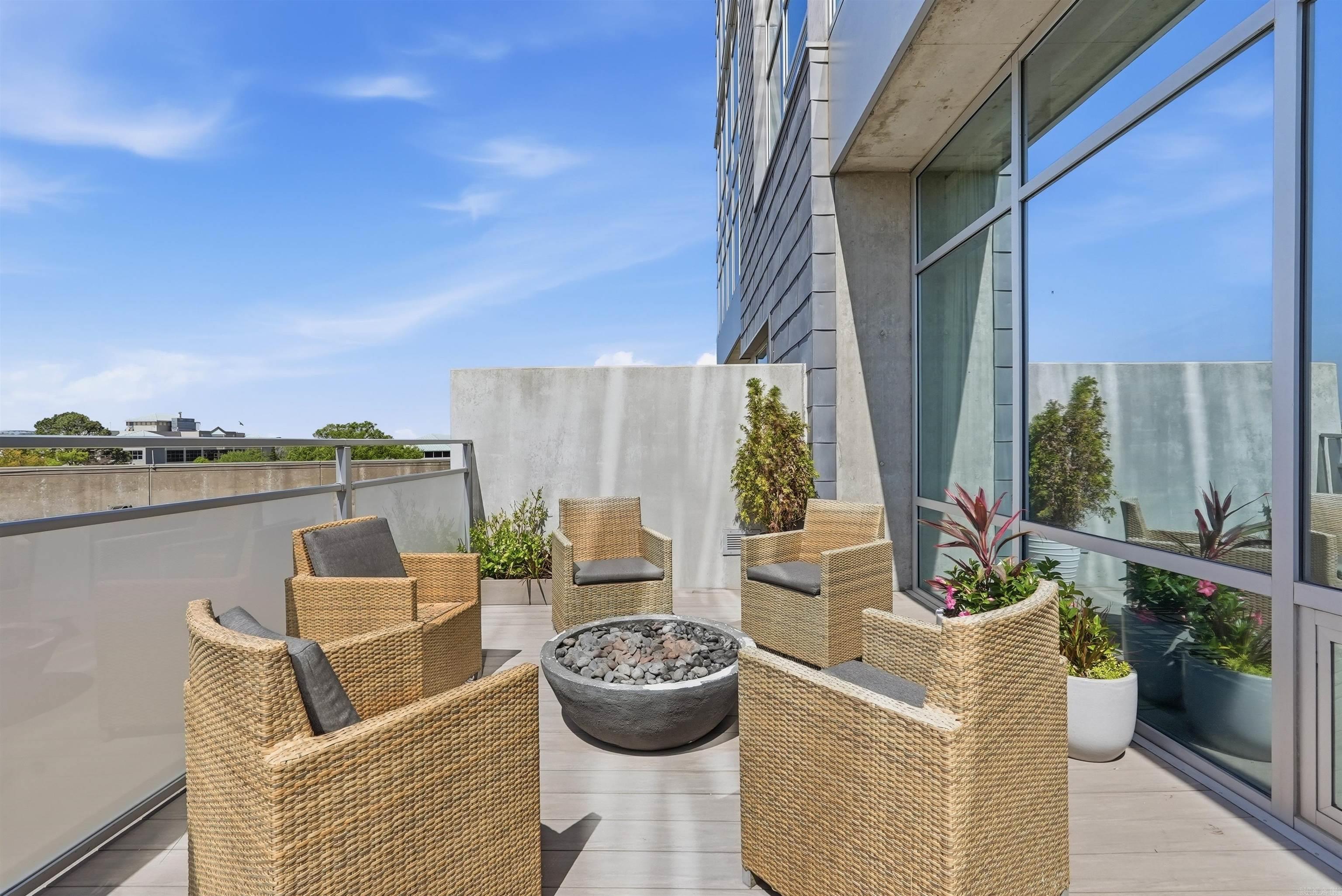 300 THIRD HPR - Residential