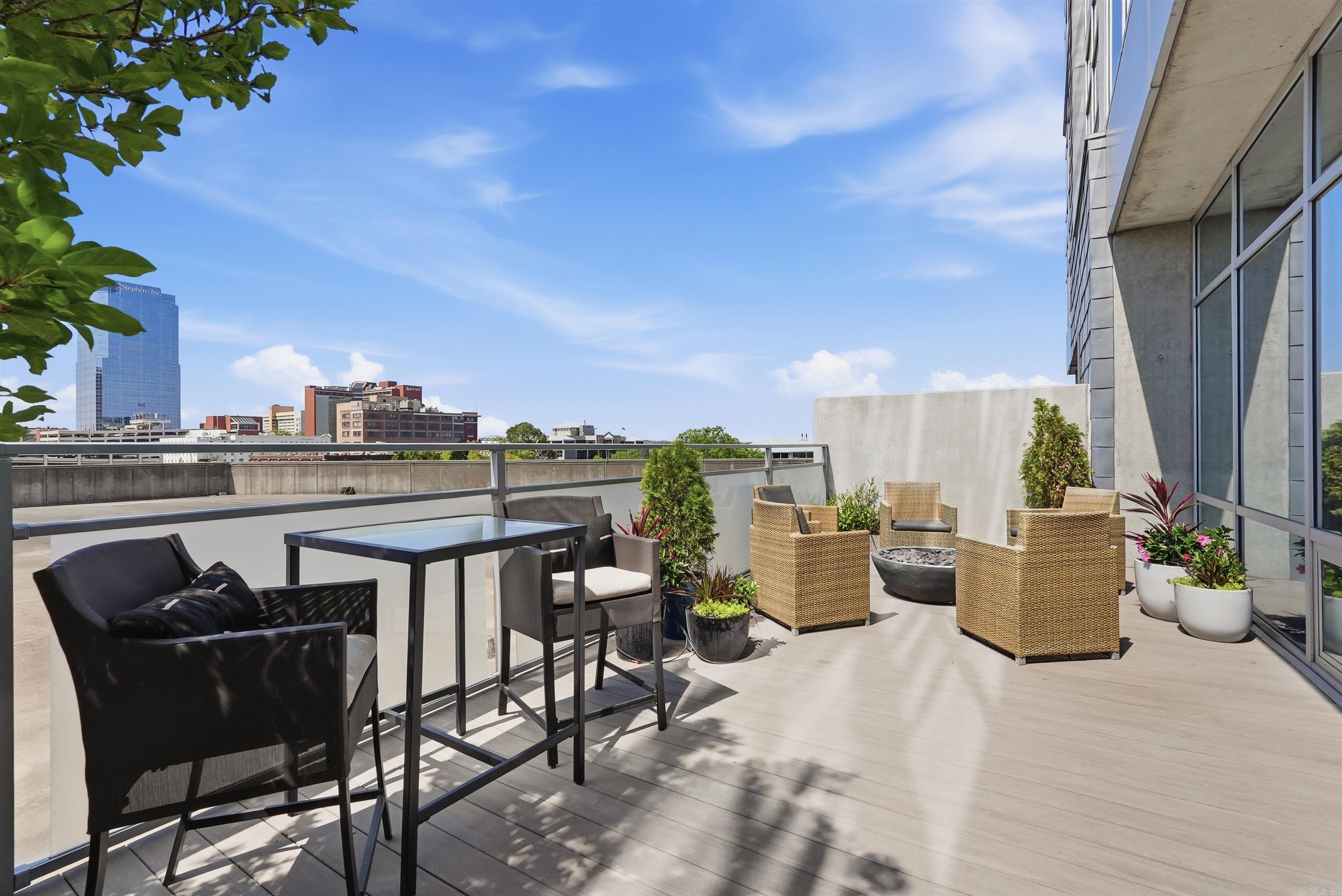 300 THIRD HPR - Residential