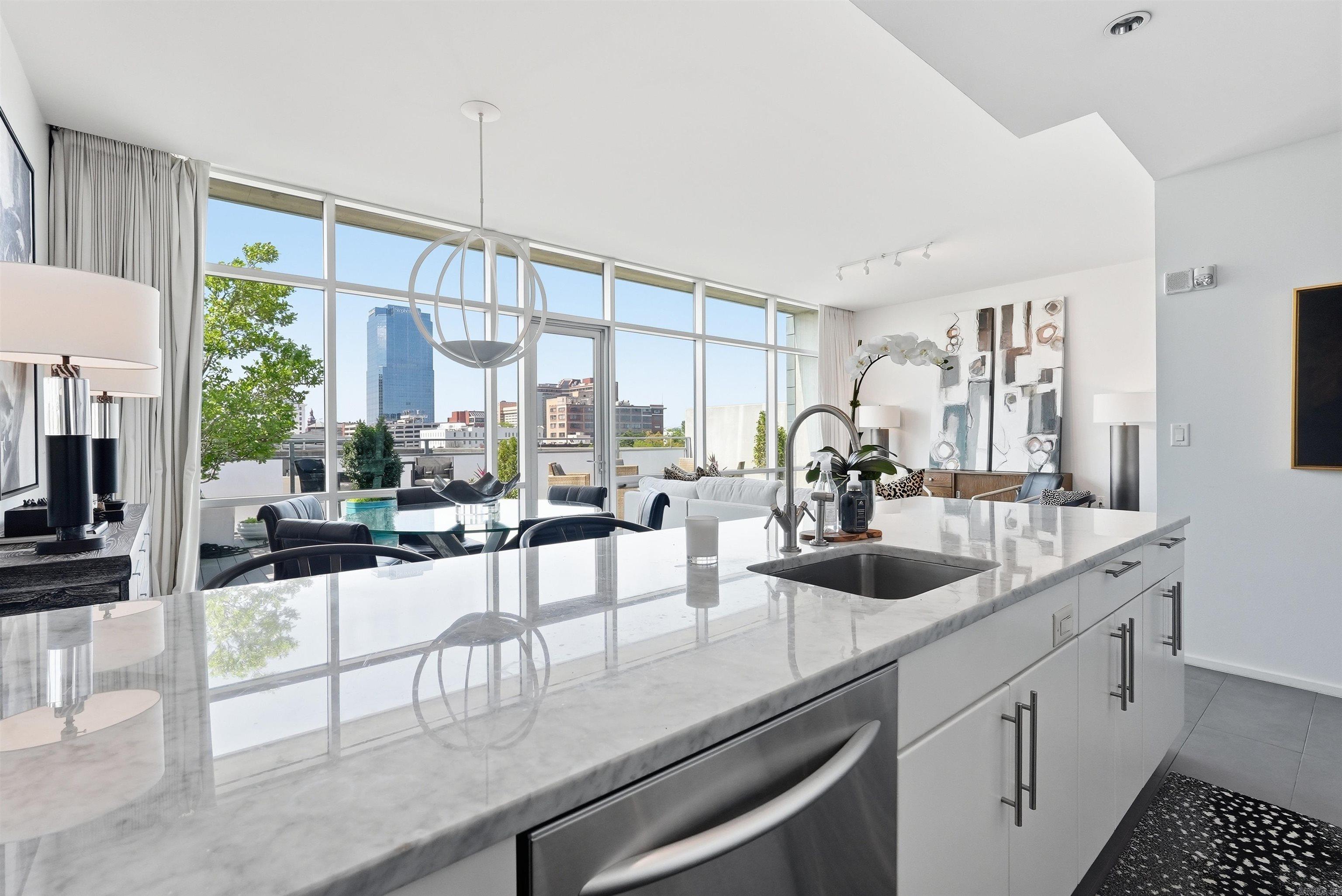 300 THIRD HPR - Residential