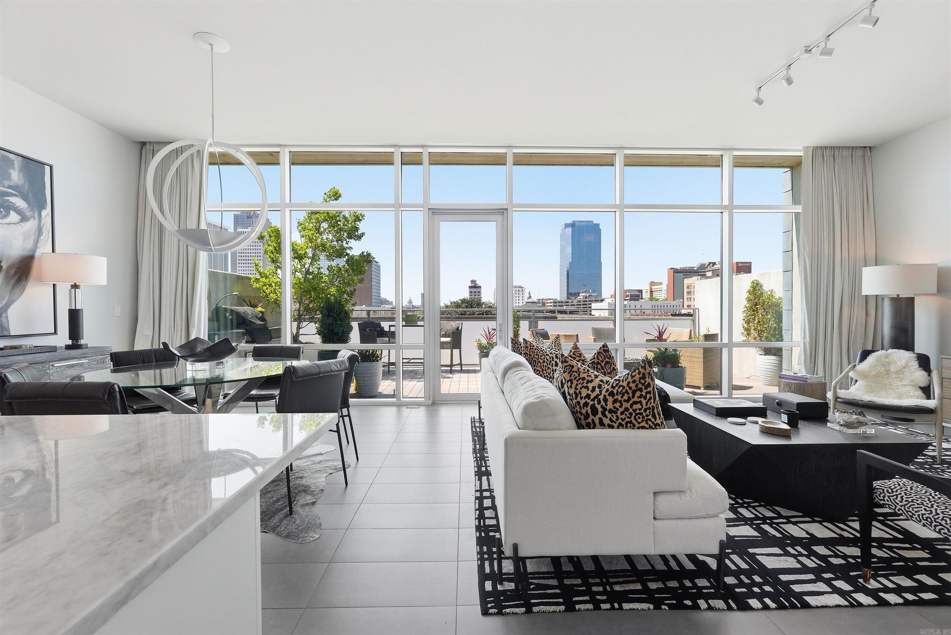 300 THIRD HPR - Residential