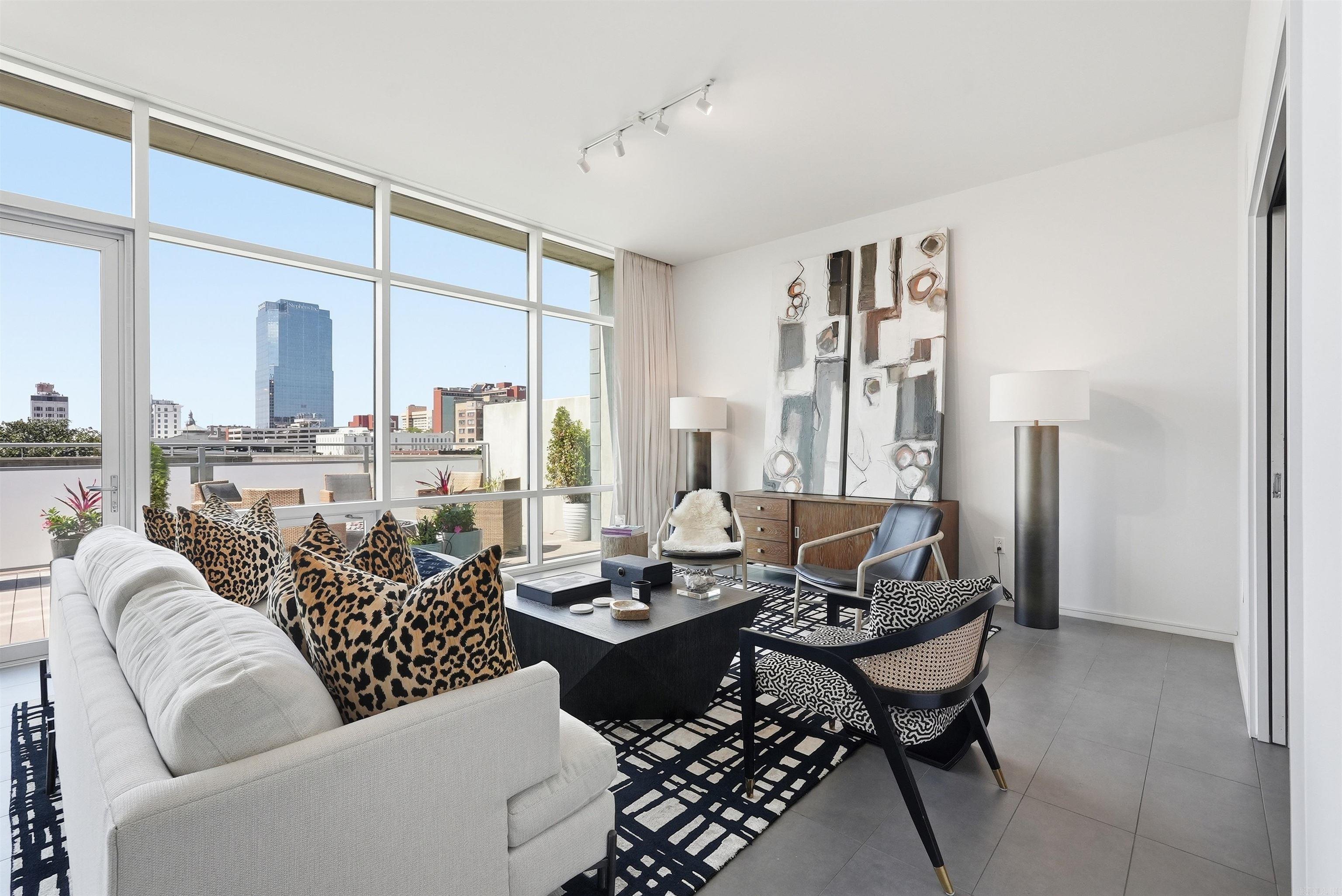 300 THIRD HPR - Residential