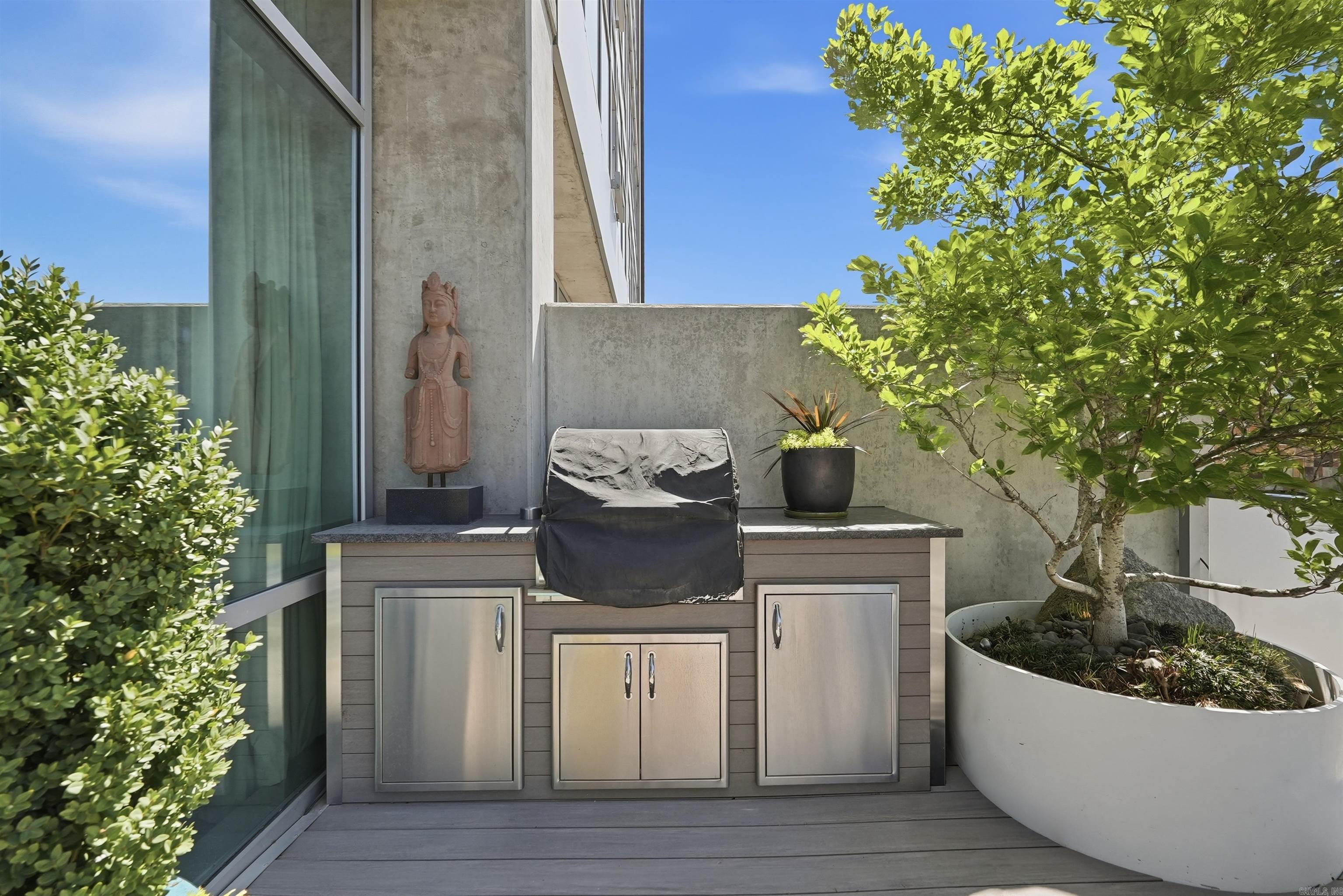 300 THIRD HPR - Residential