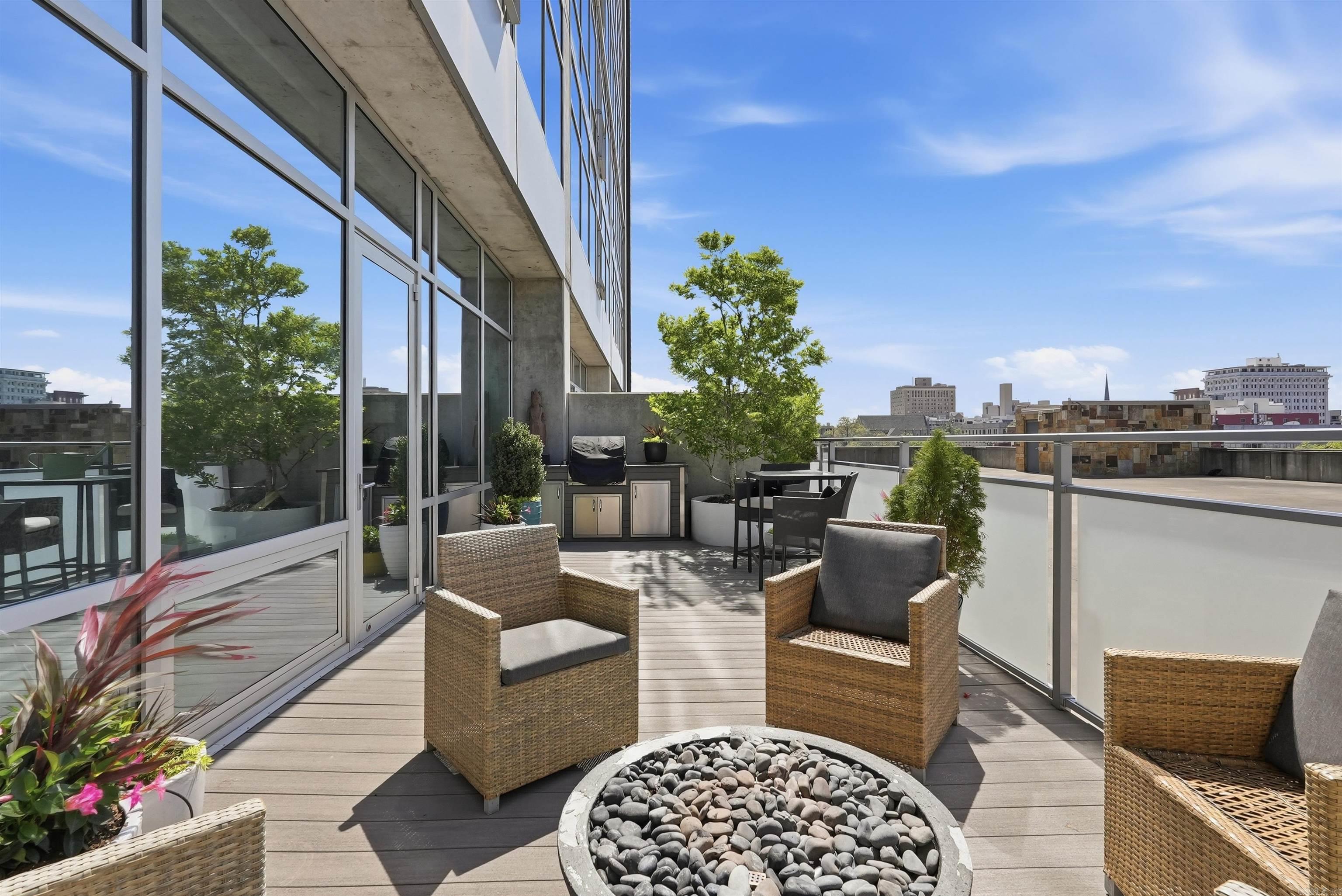 300 THIRD HPR - Residential