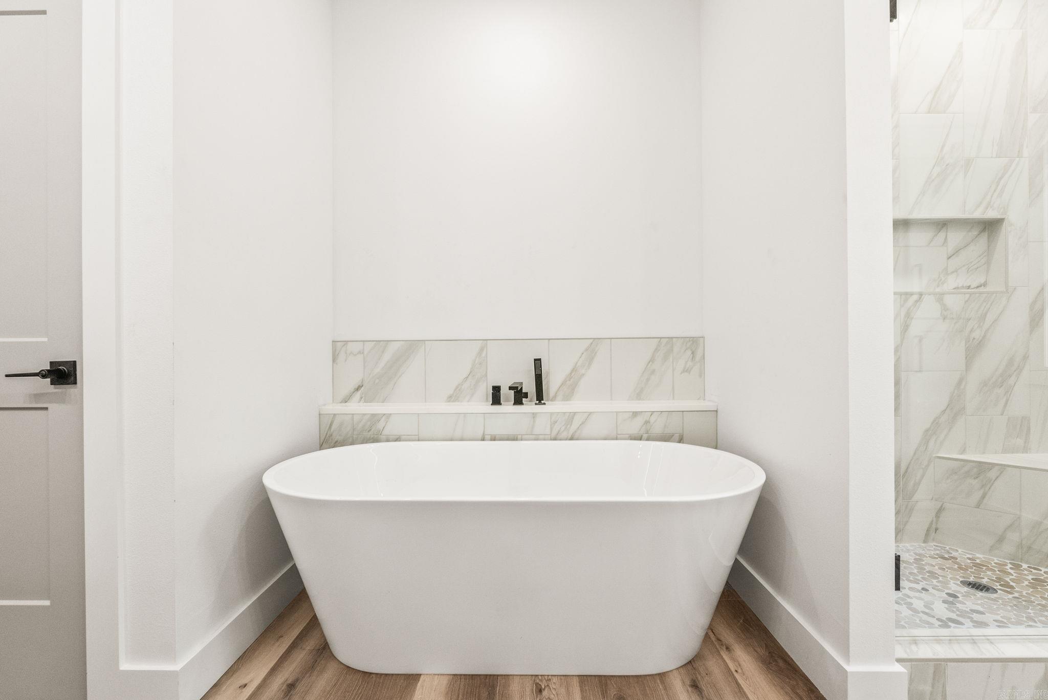 COYOTE RIDGE - Residential