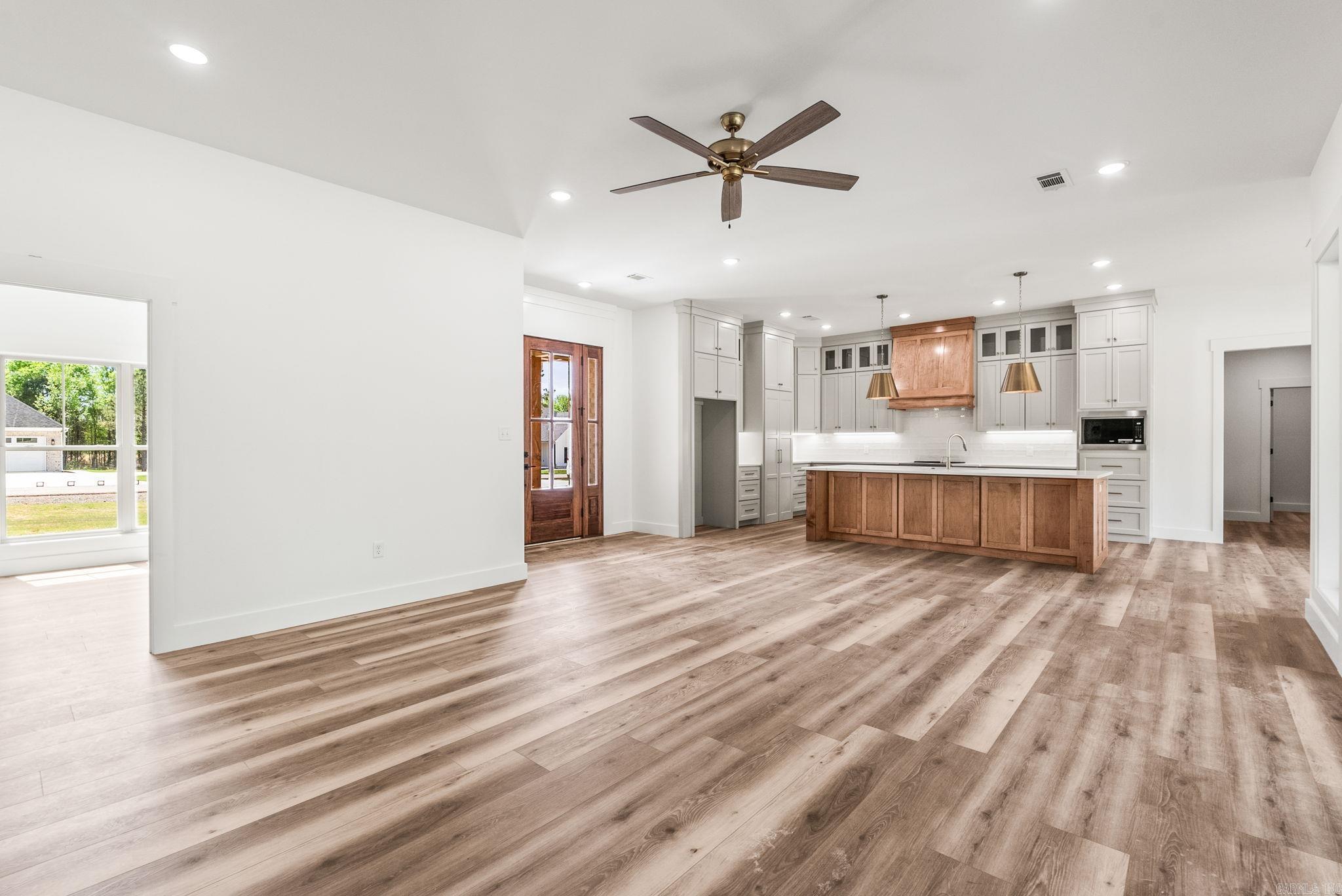 COYOTE RIDGE - Residential