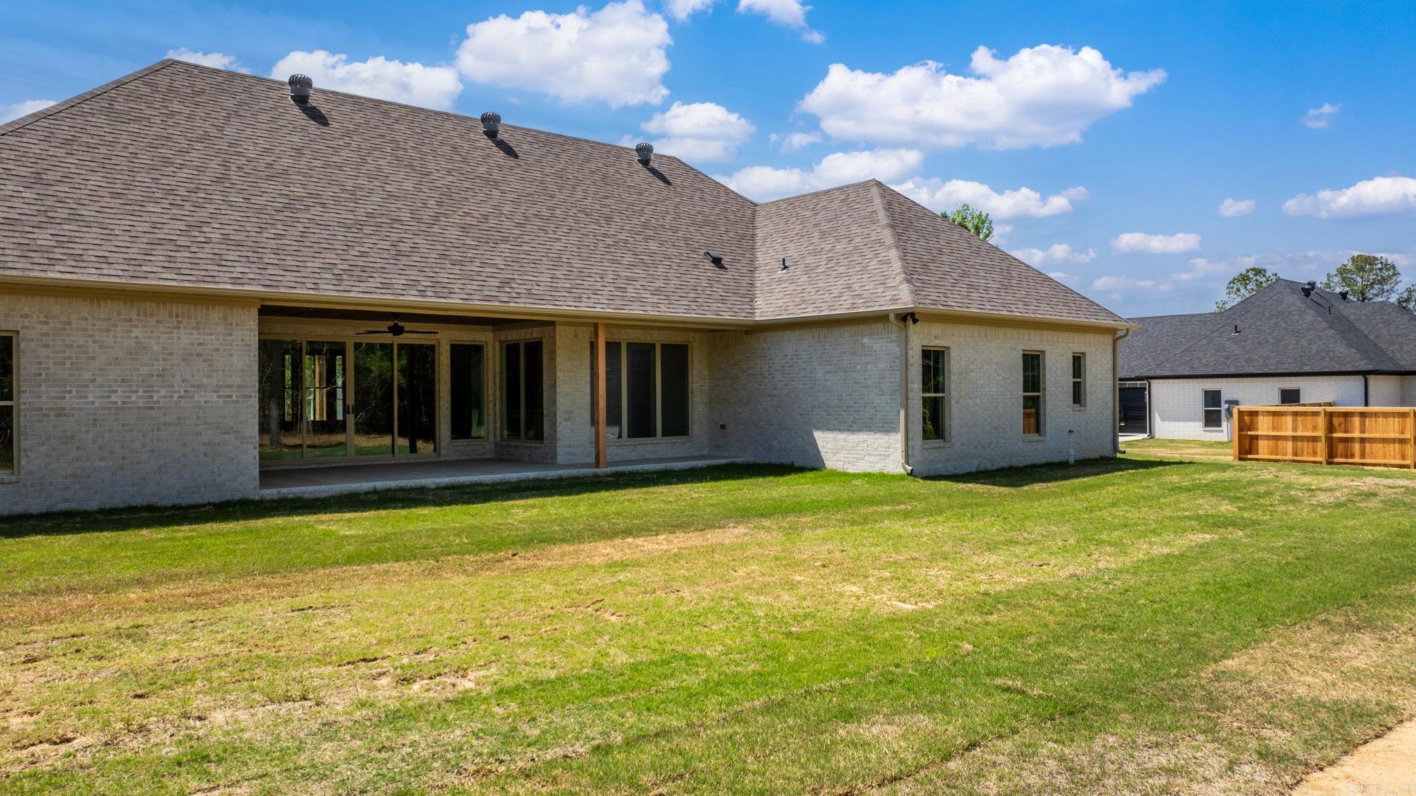 COYOTE RIDGE - Residential