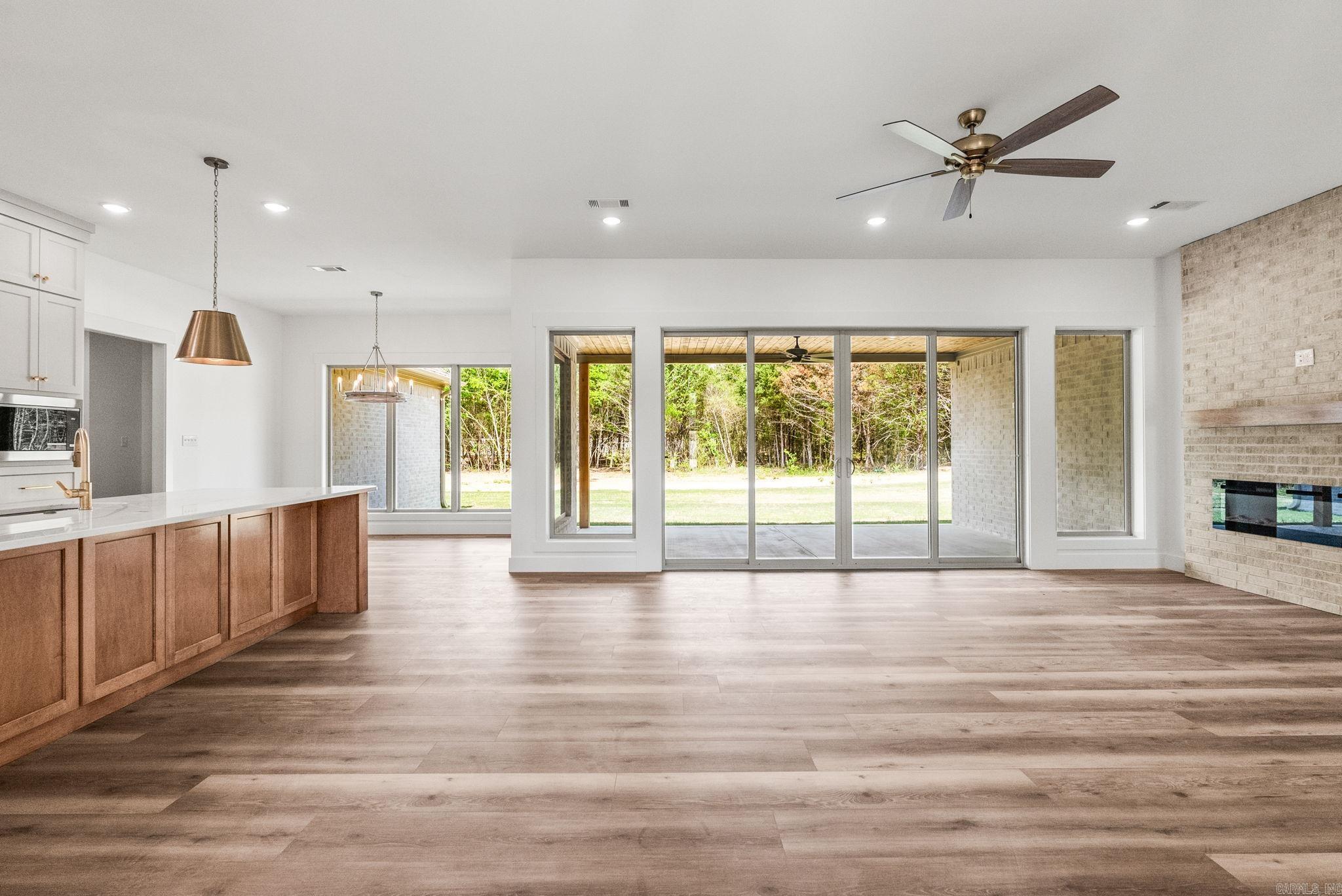 COYOTE RIDGE - Residential