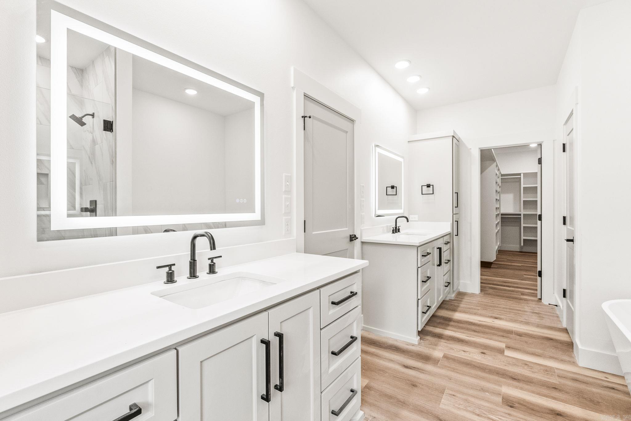 COYOTE RIDGE - Residential