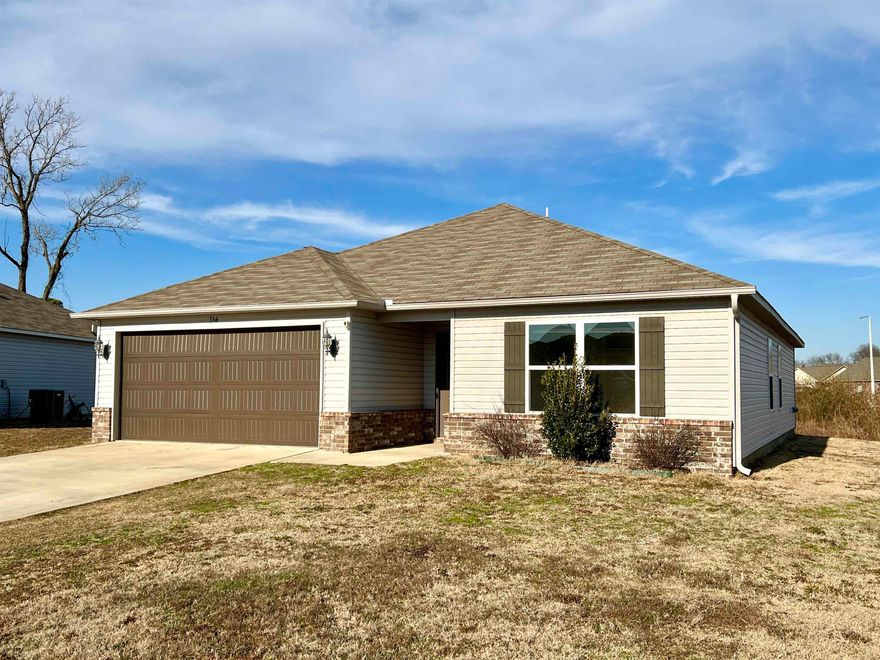 Welcome to your peaceful retreat in Willow Pointe! This charming 3-bedroom, 2-bath home features an inviting open floor plan with high ceilings, creating a spacious atmosphere. Enjoy a private backyard oasis with a covered patio, perfect for morning coffee or summer barbecues. Nestled at the end of a quiet cul-de-sac, this home offers tranquility without sacrificing modern conveniences. Schedule your appointment today!