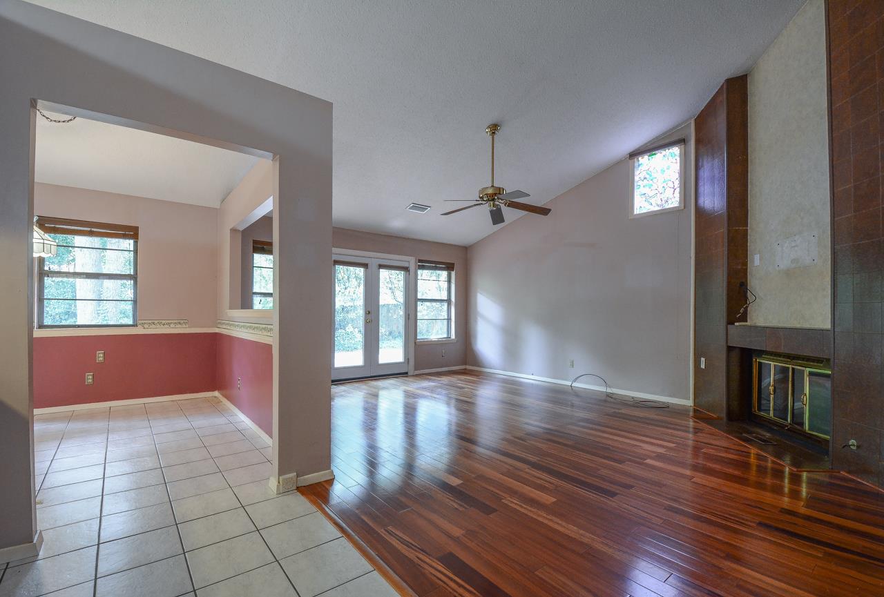 TIMBER RIDGE - Residential