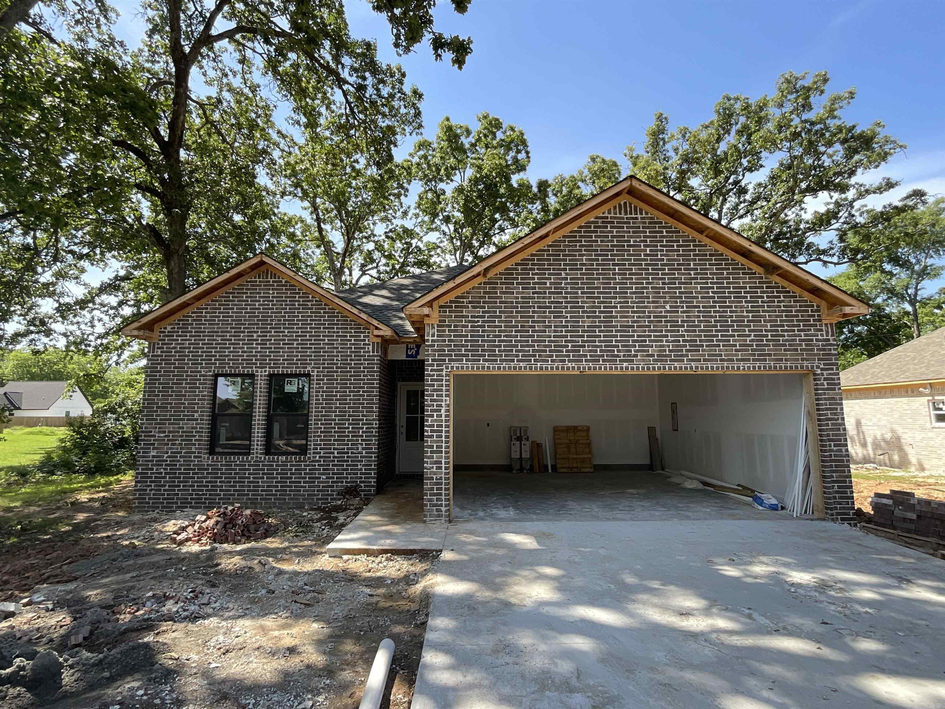 MCGEE MEADOWS - Residential
