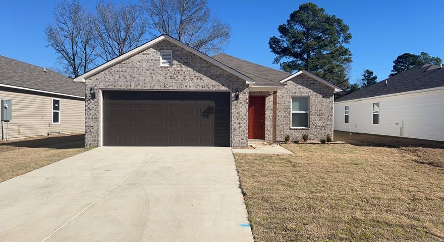 This is a Kendall Rausch Coleman Floorplan. This lovely split floor plan includes two walk in closets in the master bedroom, a bonus area to be used for an office, formal dinning, and or formal living room, and new remote ceiling fans. This home is only 2 years old and includes a new refrigerator and stove. Call today to schedule your tour.