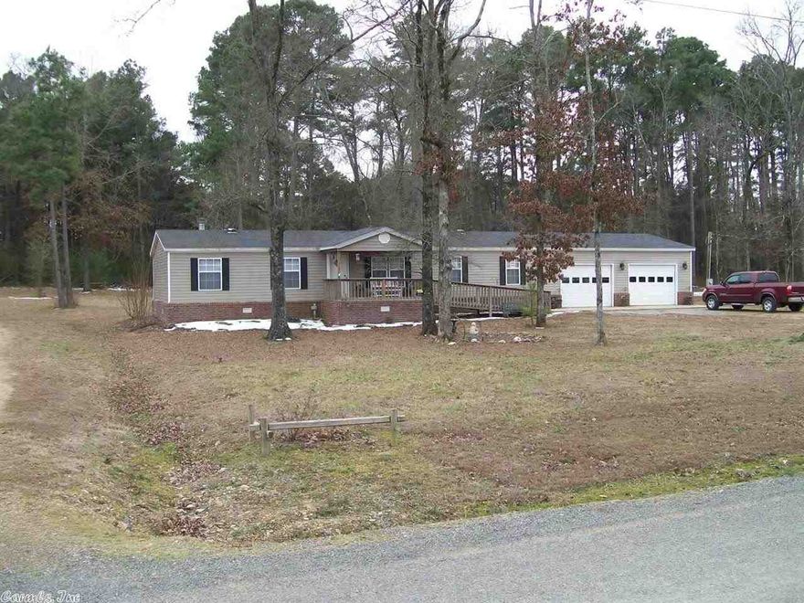 EXCELLENT OPPORTUNITY TO PURCHASE A MOVE-IN READY HOME IN LAKE HAMILTON SCHOOL DISTRICT FOR UNDER $60,000.00! OPEN DESIGN, 2 LIVING AREAS, 3 BEDROOM, 2 BATH, ATTACHED DOUBLE GARAGE, HANDICAPPED ACCESSIBLE, AND A WONDERFUL COVERED DECK!