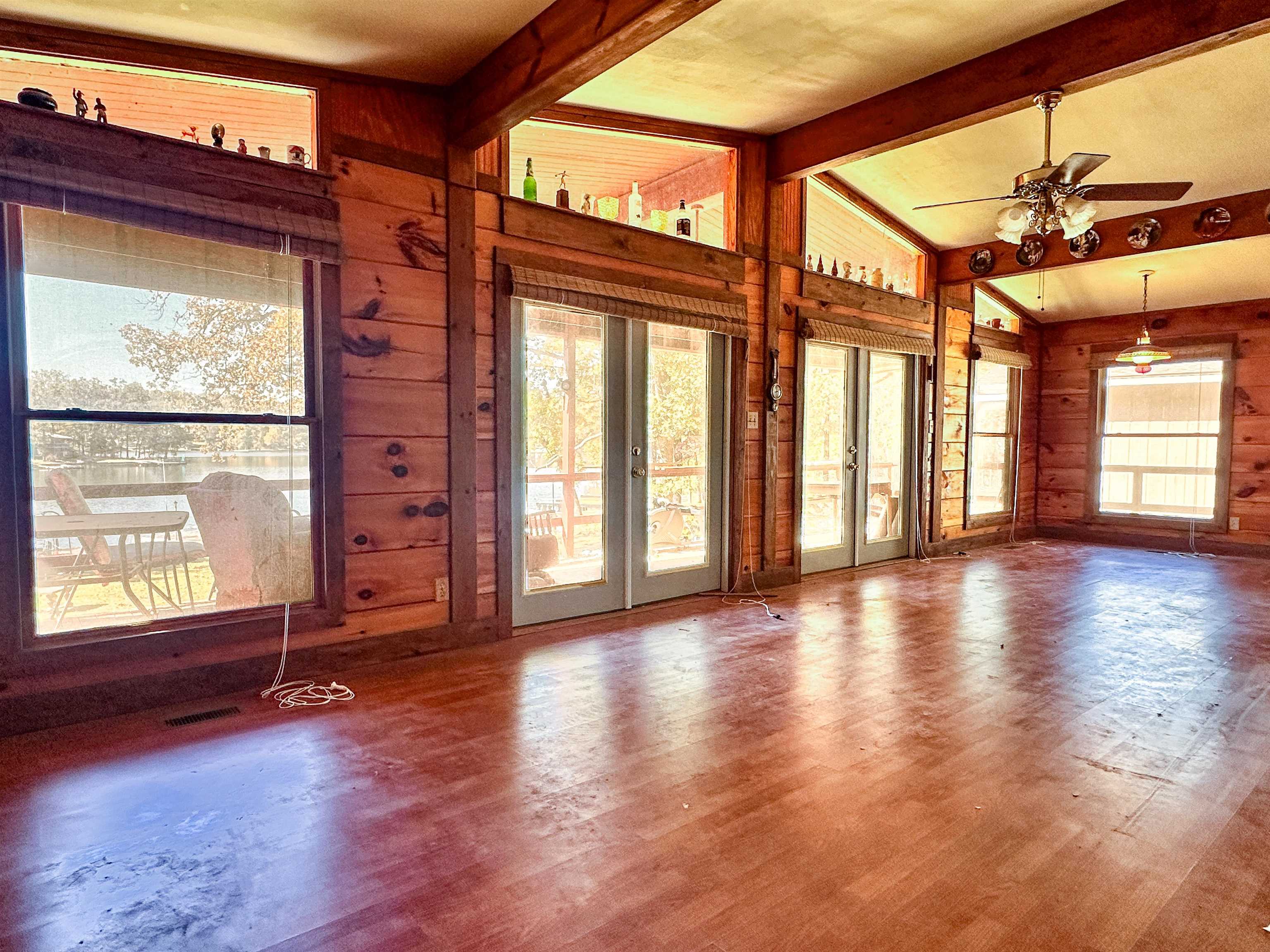 EAST LAKE - Residential