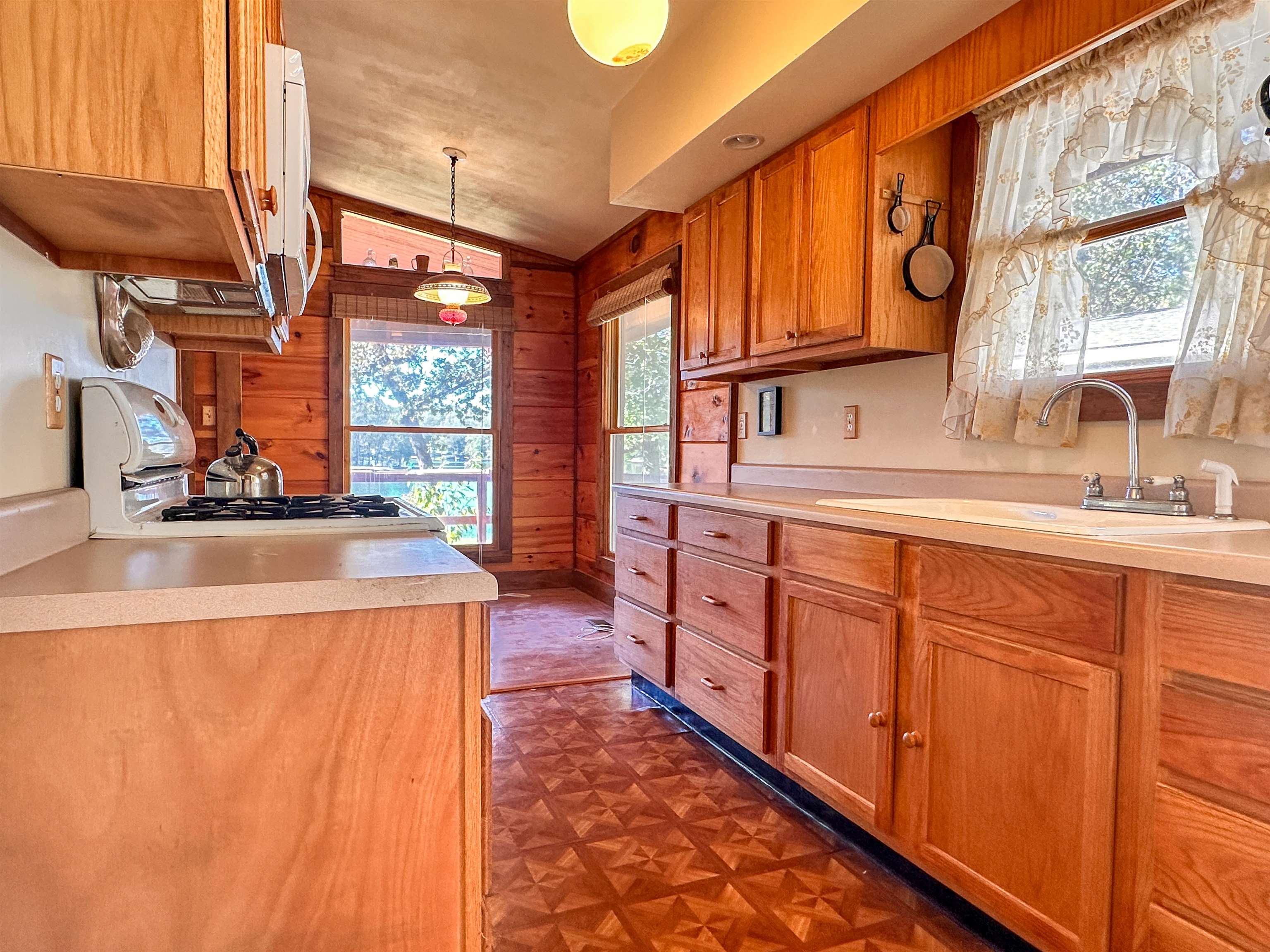 EAST LAKE - Residential