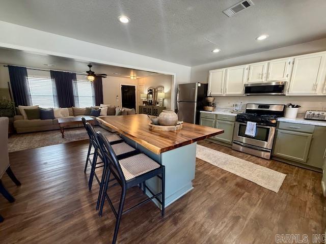 QUAIL VALLEY ESTS - Residential