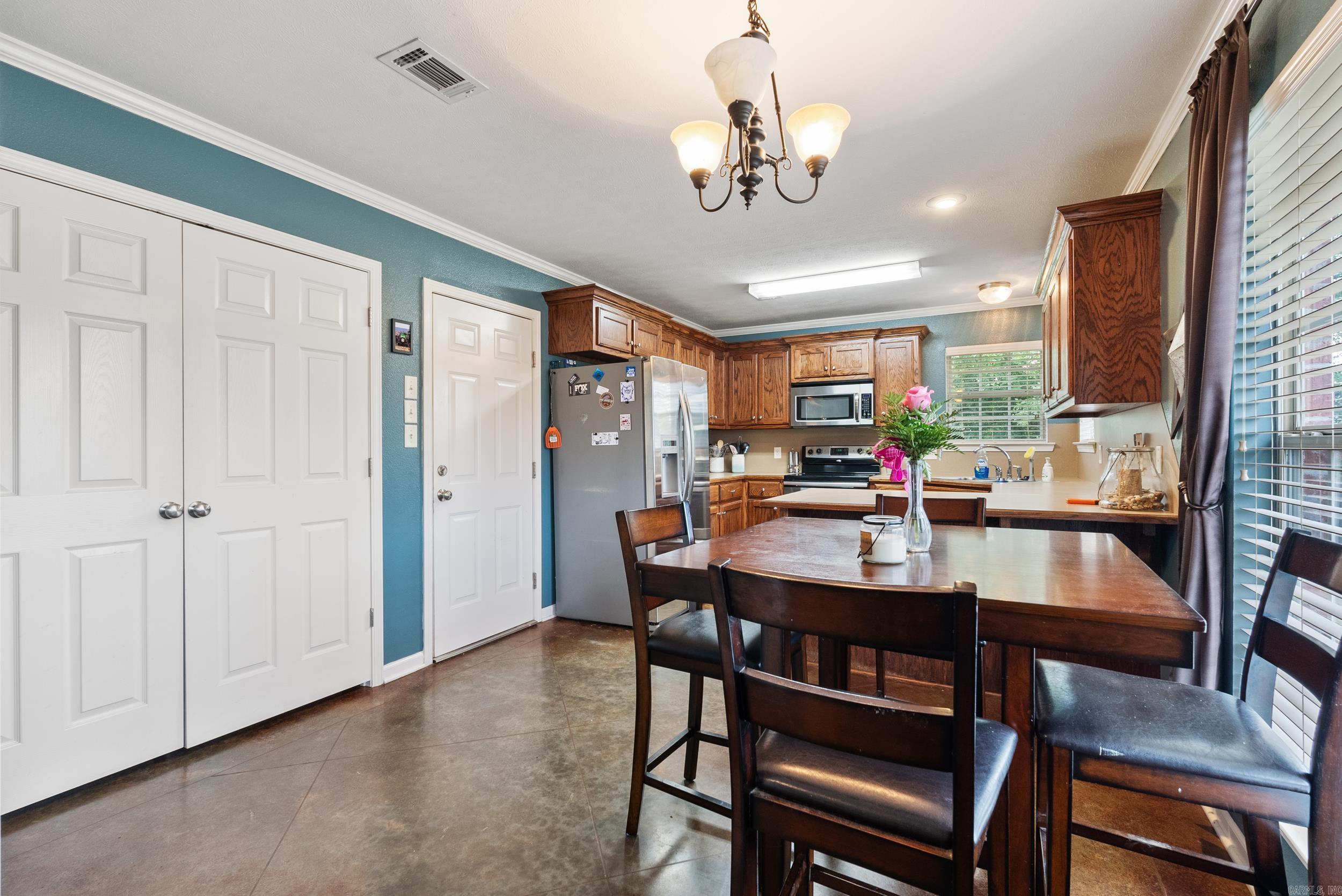 HUNTER HEIGHTS - Residential